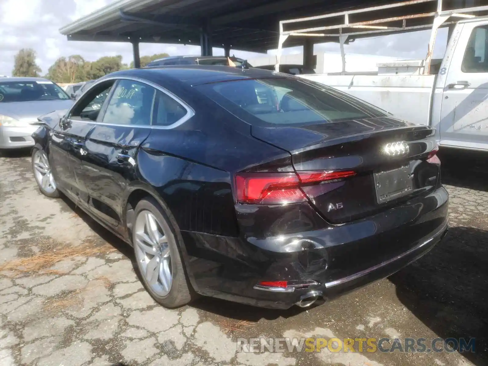 3 Фотография поврежденного автомобиля WAUANCF50KA063393 AUDI A5 2019