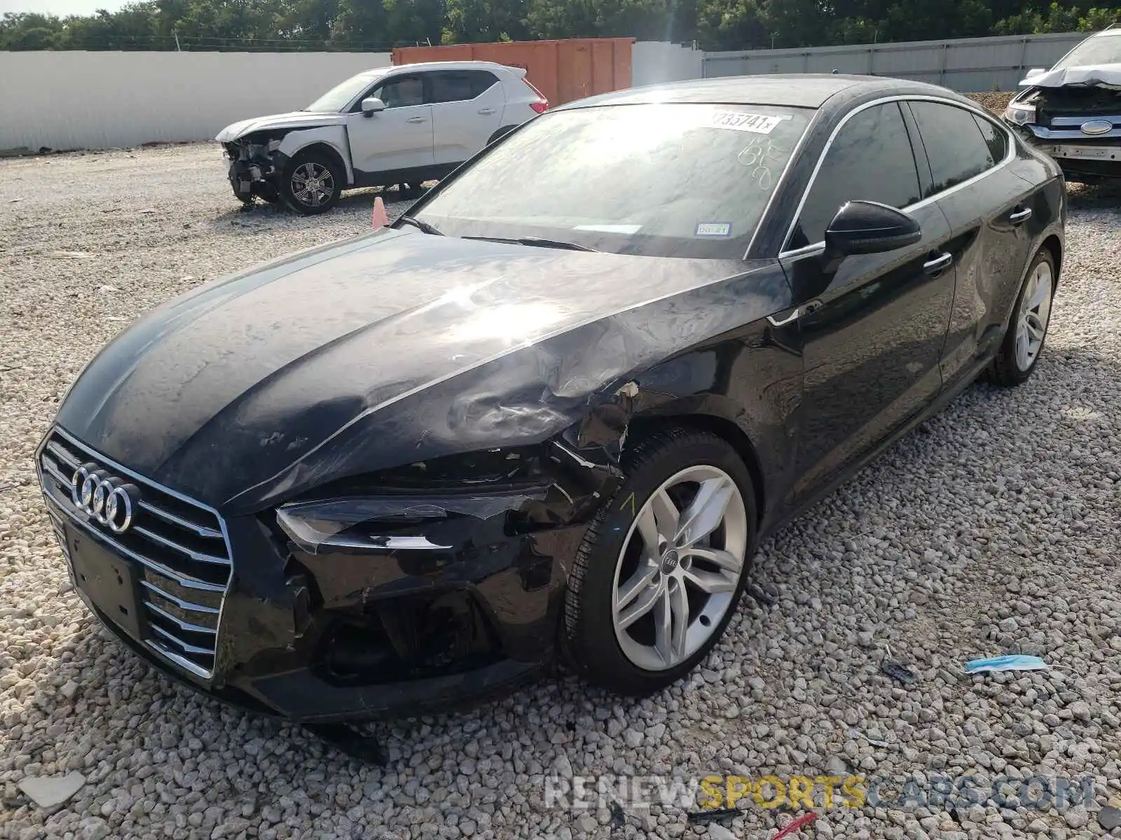 2 Фотография поврежденного автомобиля WAUANCF53KA053277 AUDI A5 2019