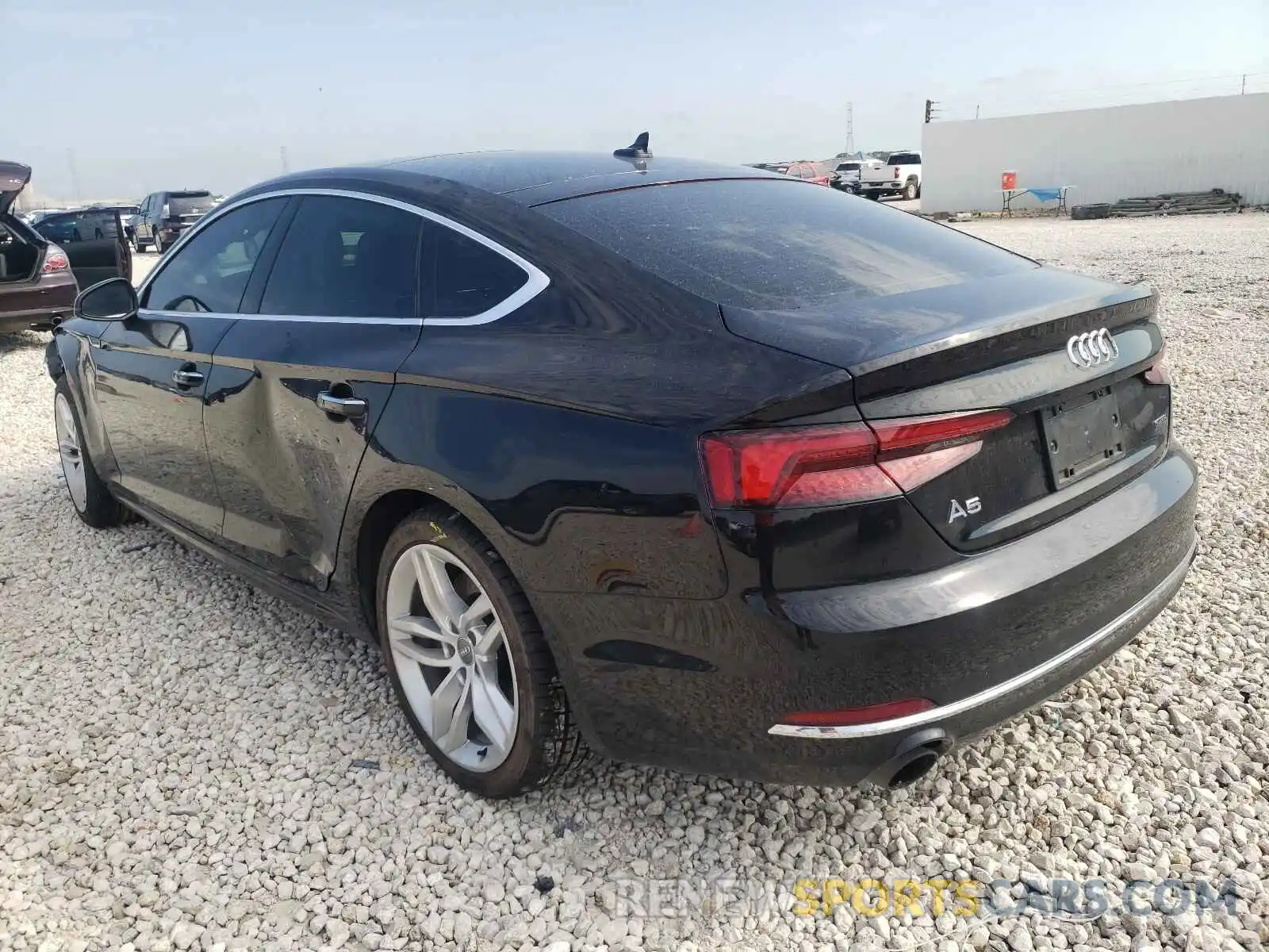 3 Фотография поврежденного автомобиля WAUANCF53KA053277 AUDI A5 2019