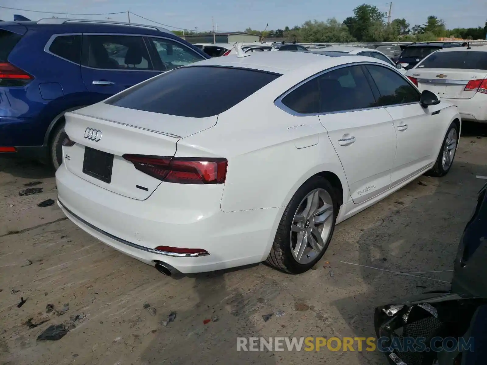 4 Фотография поврежденного автомобиля WAUANCF53KA055028 AUDI A5 2019