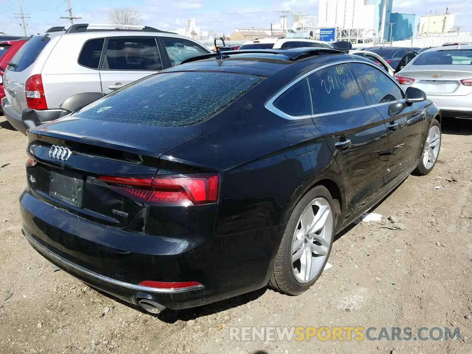 4 Фотография поврежденного автомобиля WAUANCF55KA058609 AUDI A5 2019