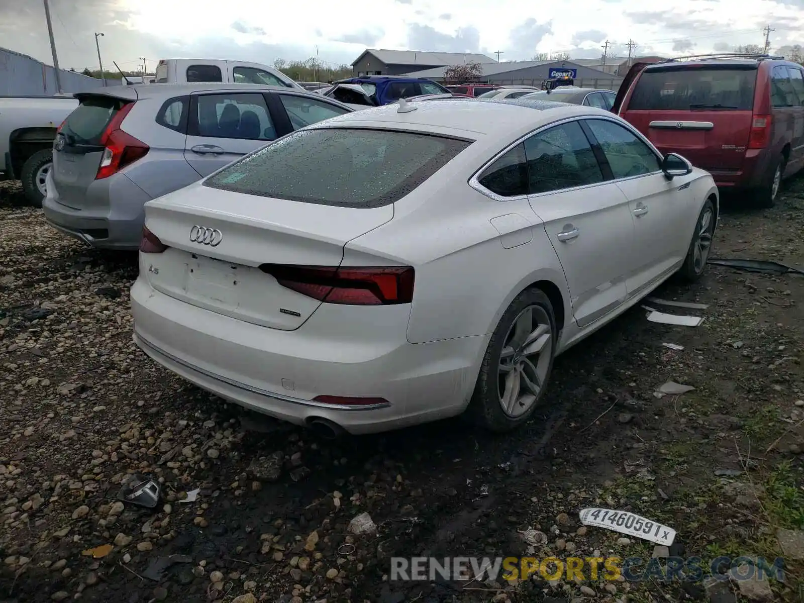 4 Фотография поврежденного автомобиля WAUANCF56KA054729 AUDI A5 2019