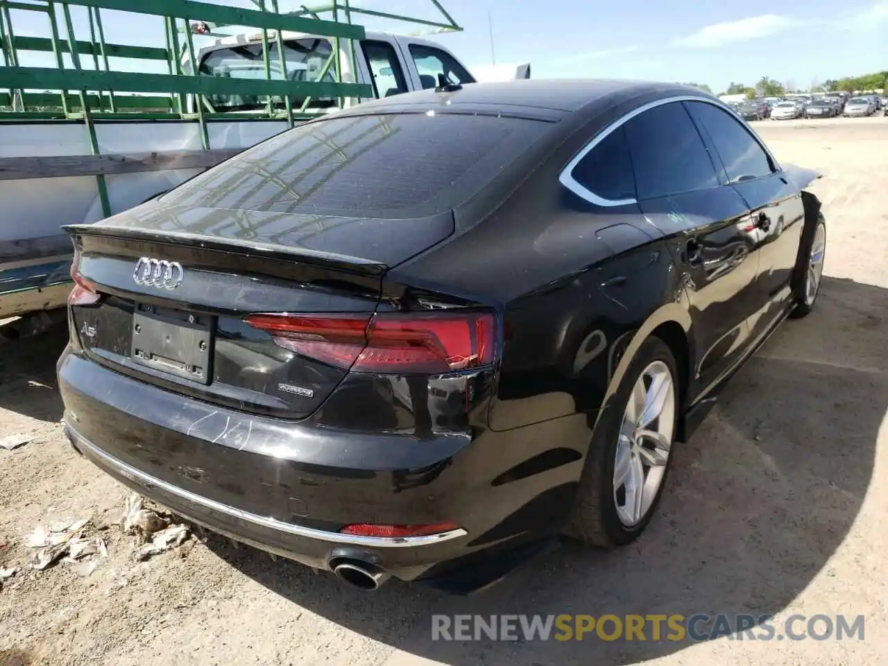 4 Фотография поврежденного автомобиля WAUANCF57KA058661 AUDI A5 2019