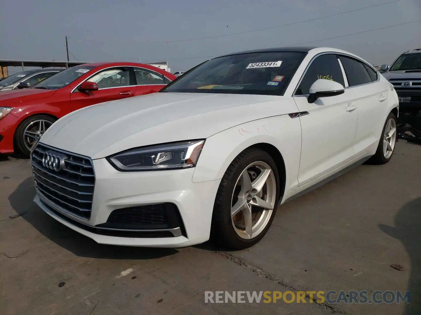 2 Фотография поврежденного автомобиля WAUDNCF53KA100546 AUDI A5 2019