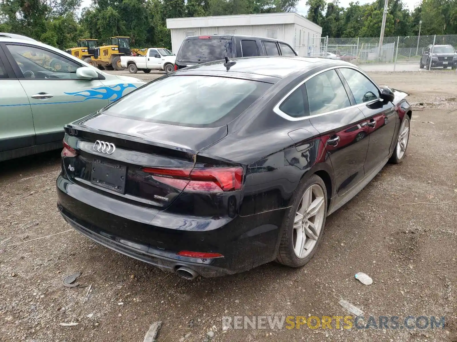 4 Фотография поврежденного автомобиля WAUENCF52KA037749 AUDI A5 2019