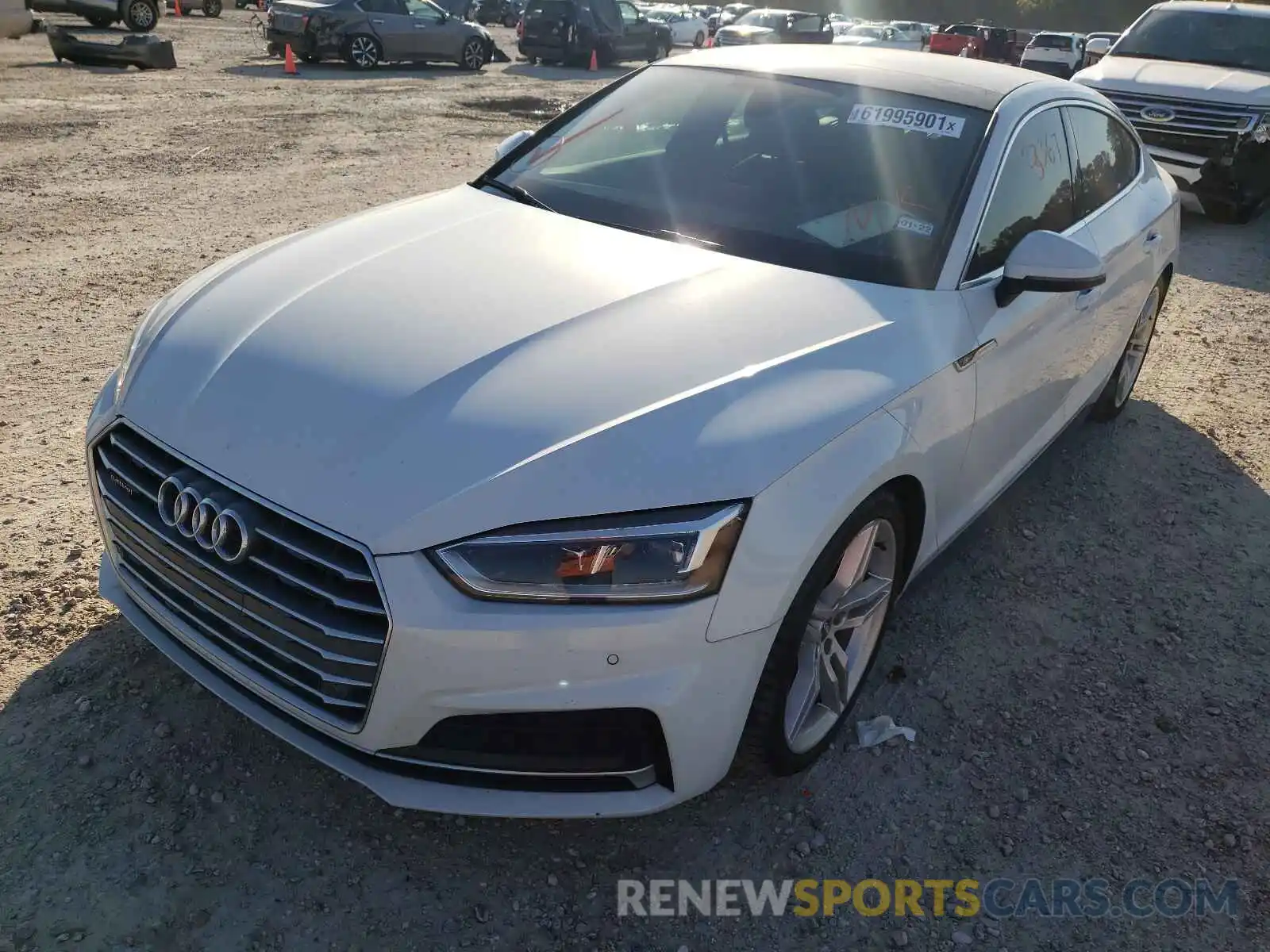 2 Фотография поврежденного автомобиля WAUENCF53KA096339 AUDI A5 2019