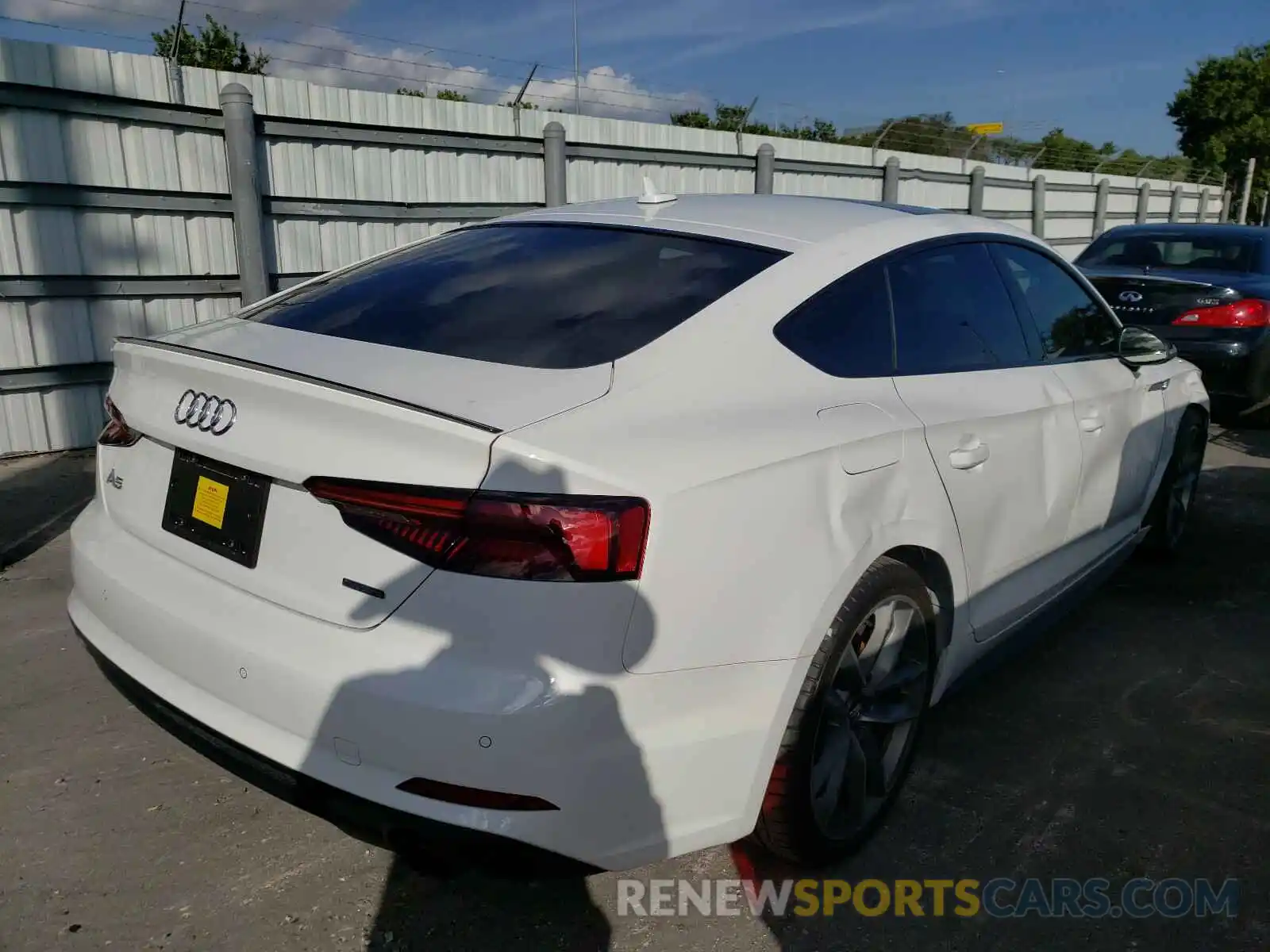 4 Фотография поврежденного автомобиля WAUENCF5XKA070627 AUDI A5 2019