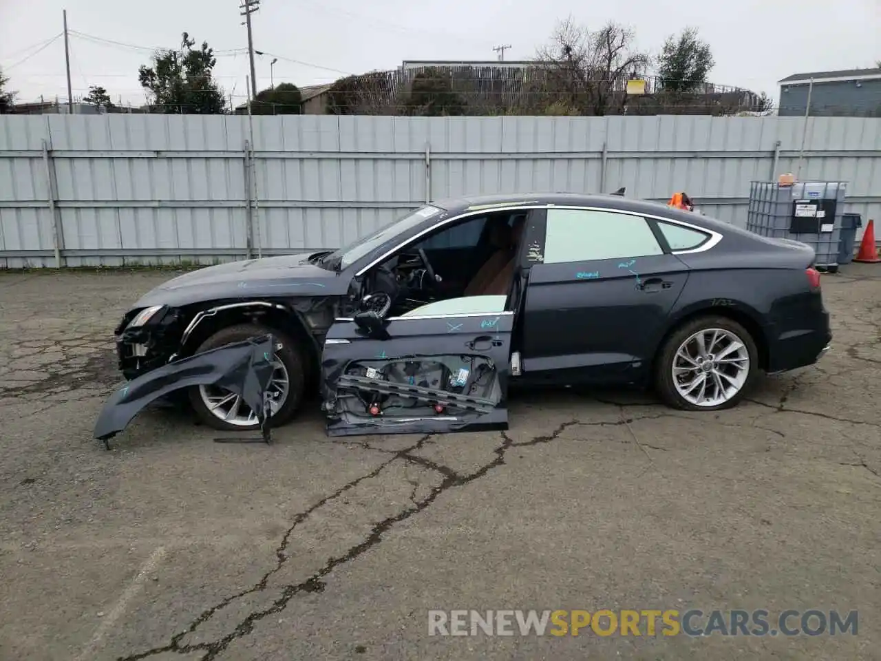 9 Photograph of a damaged car WAUABCF5XMA021762 AUDI A5 2021