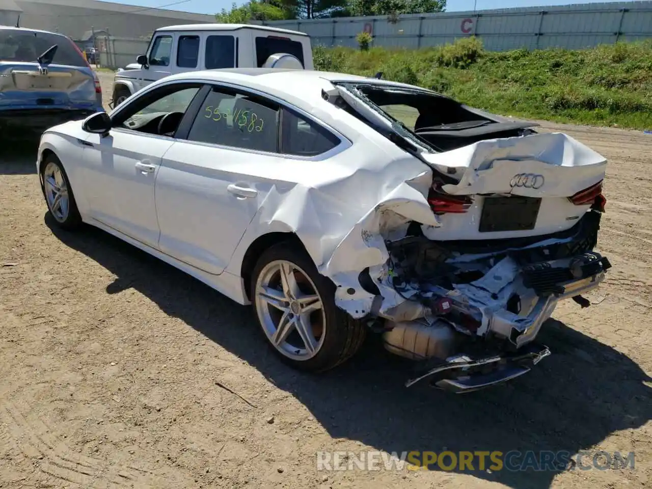 3 Photograph of a damaged car WAUDACF50MA015713 AUDI A5 2021