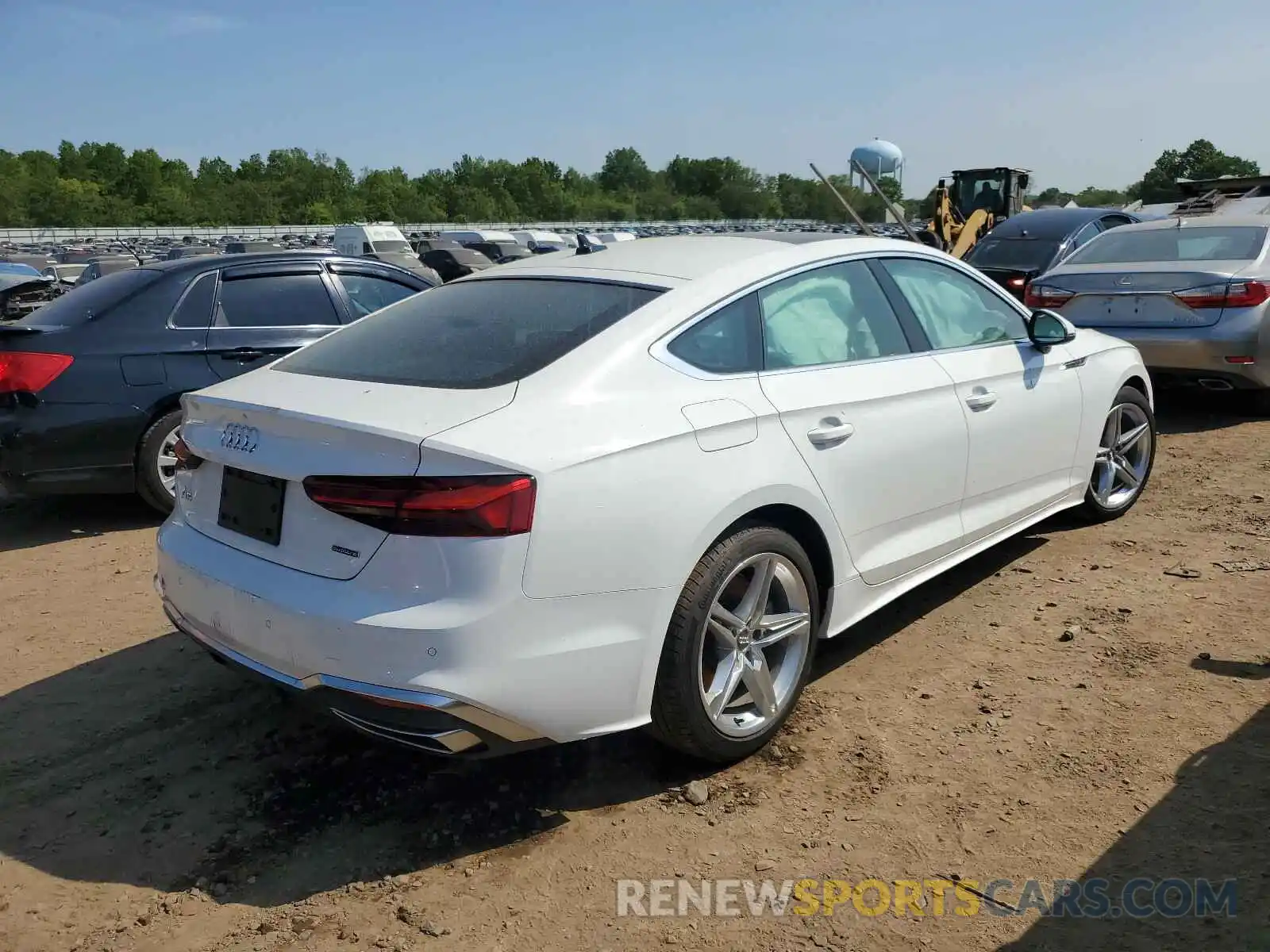 4 Photograph of a damaged car WAUDACF56MA010161 AUDI A5 2021