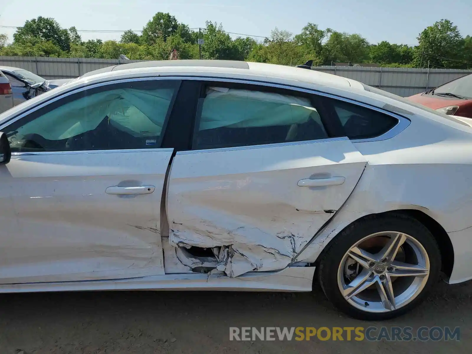 9 Photograph of a damaged car WAUDACF56MA010161 AUDI A5 2021