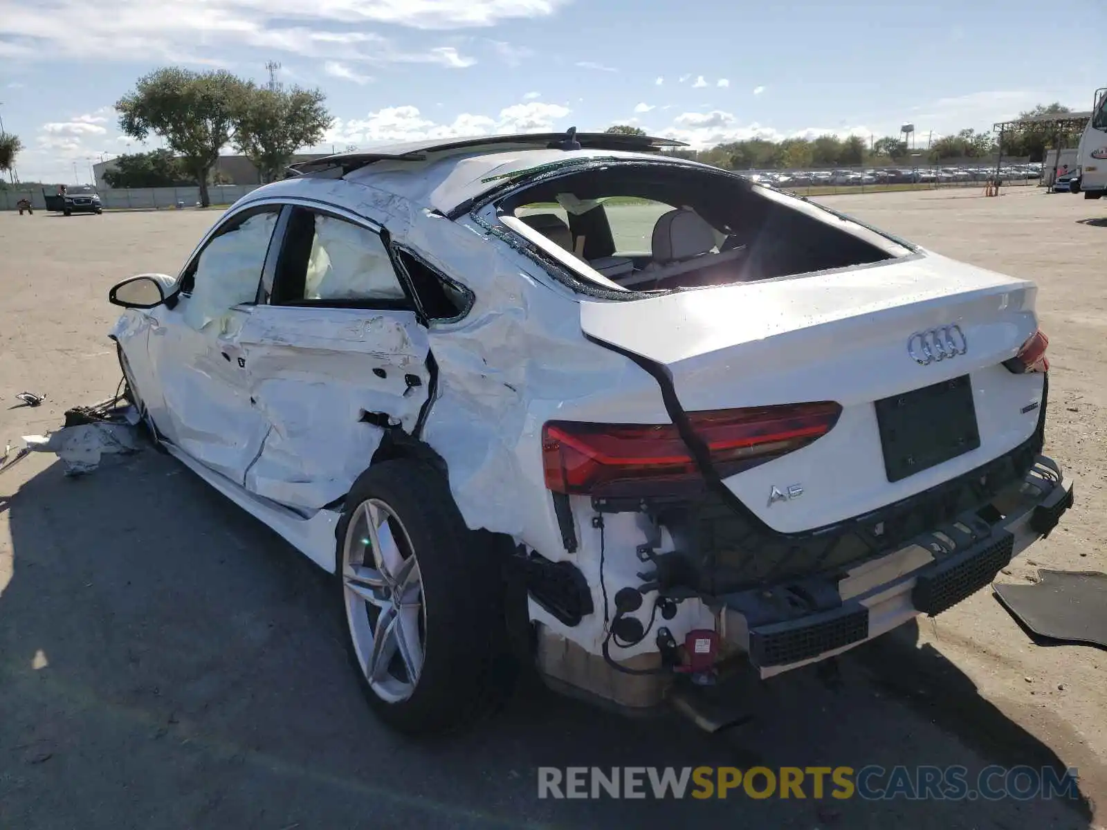 3 Photograph of a damaged car WAUDACF58MA015894 AUDI A5 2021