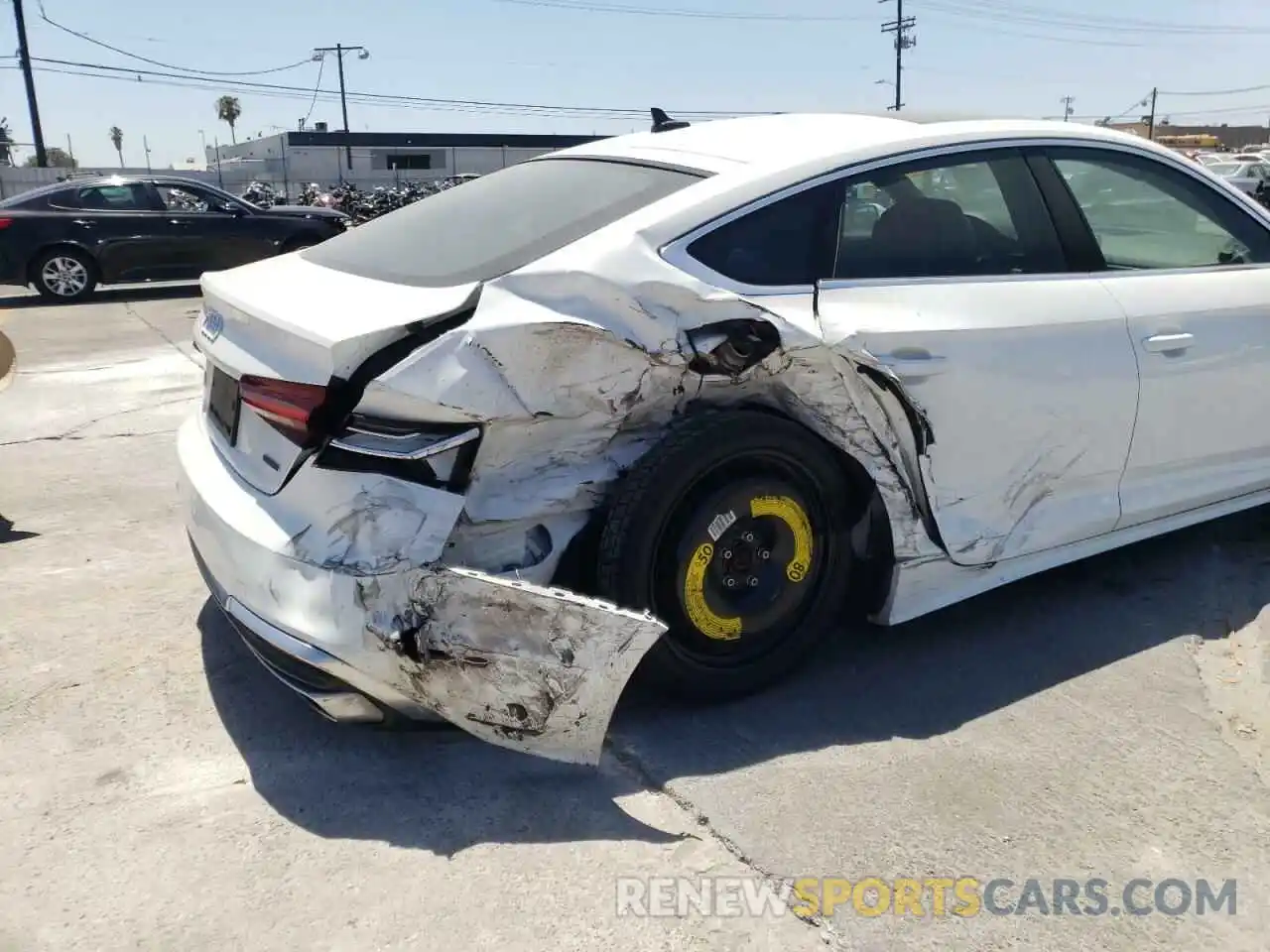 9 Photograph of a damaged car WAUDACF5XMA016254 AUDI A5 2021