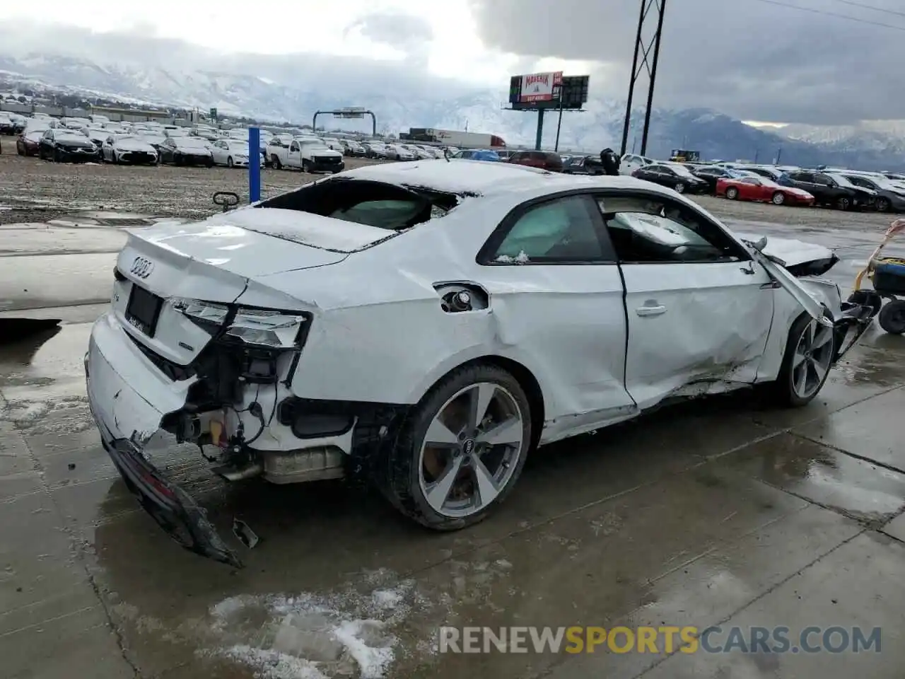 3 Photograph of a damaged car WAUTAAF54MA007825 AUDI A5 2021