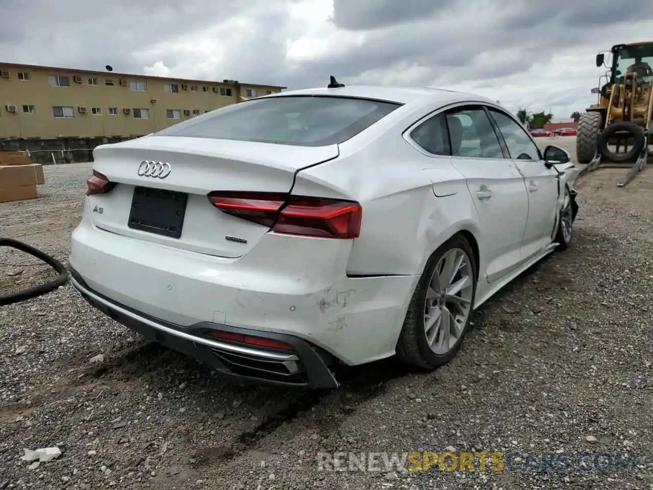 4 Photograph of a damaged car WAUABCF56NA032789 AUDI A5 2022