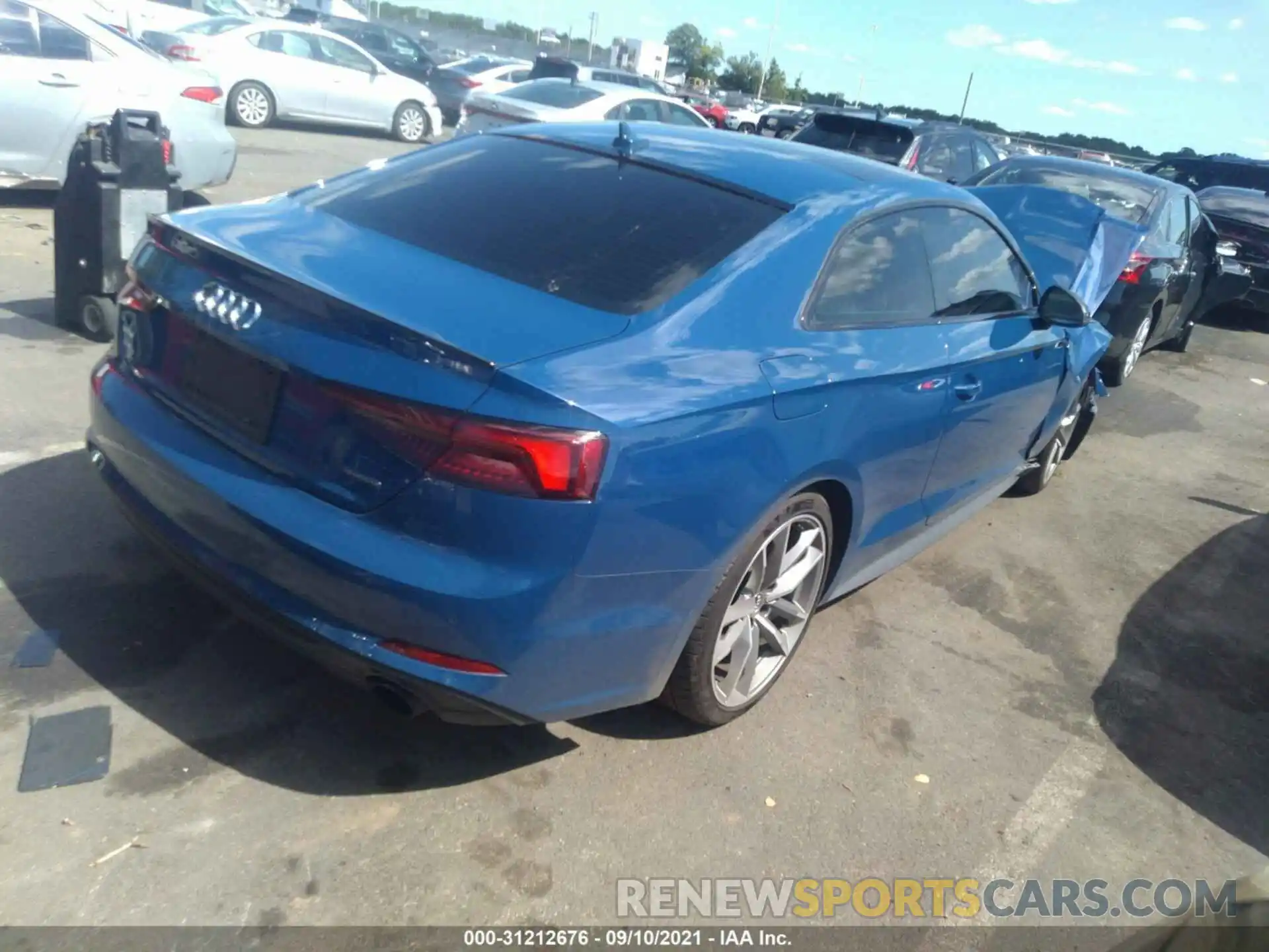 4 Фотография поврежденного автомобиля WAUTNAF59KA015386 AUDI A5 COUPE 2019