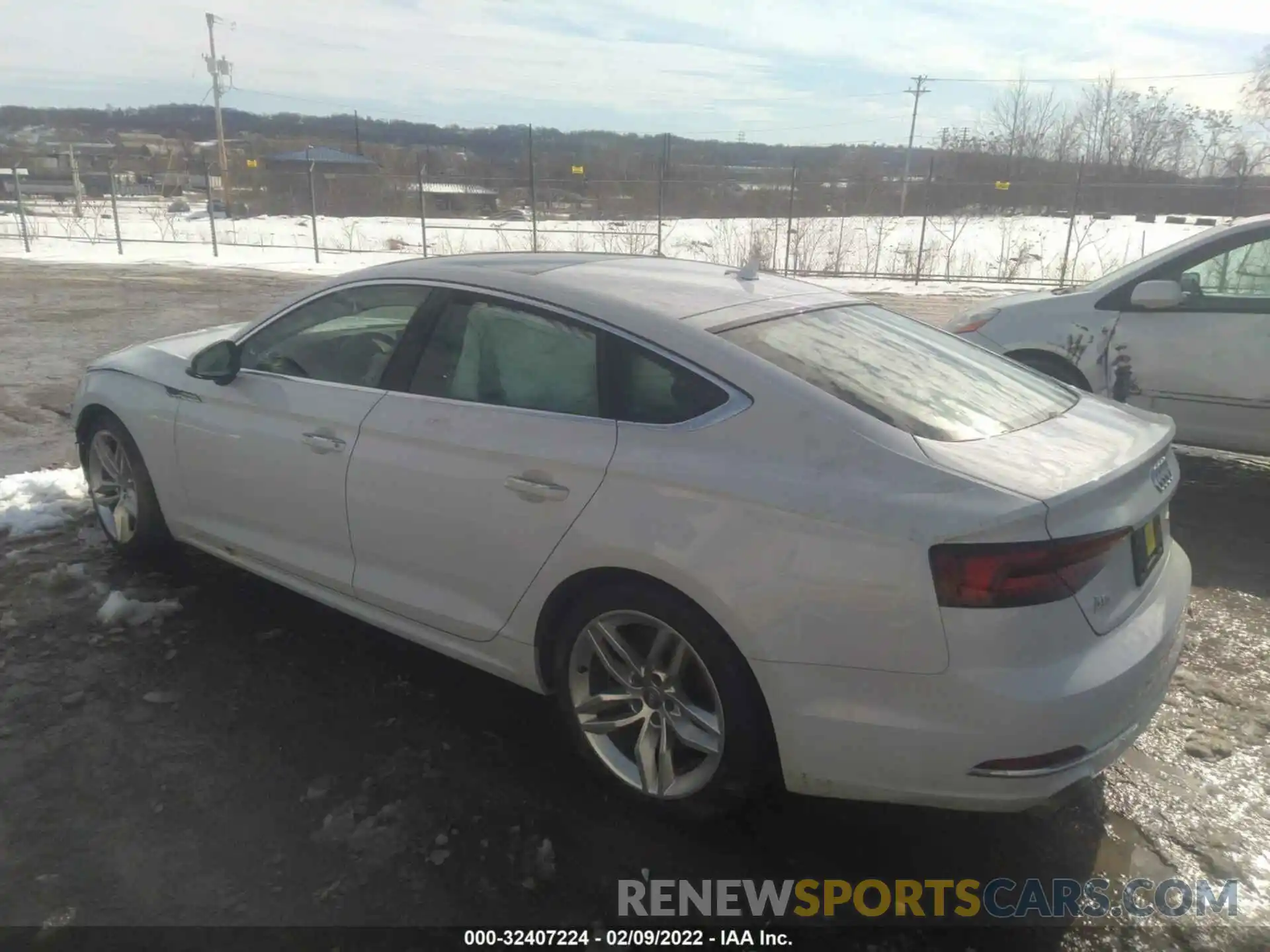 3 Photograph of a damaged car WAUANCF50KA023721 AUDI A5 SPORTBACK 2019