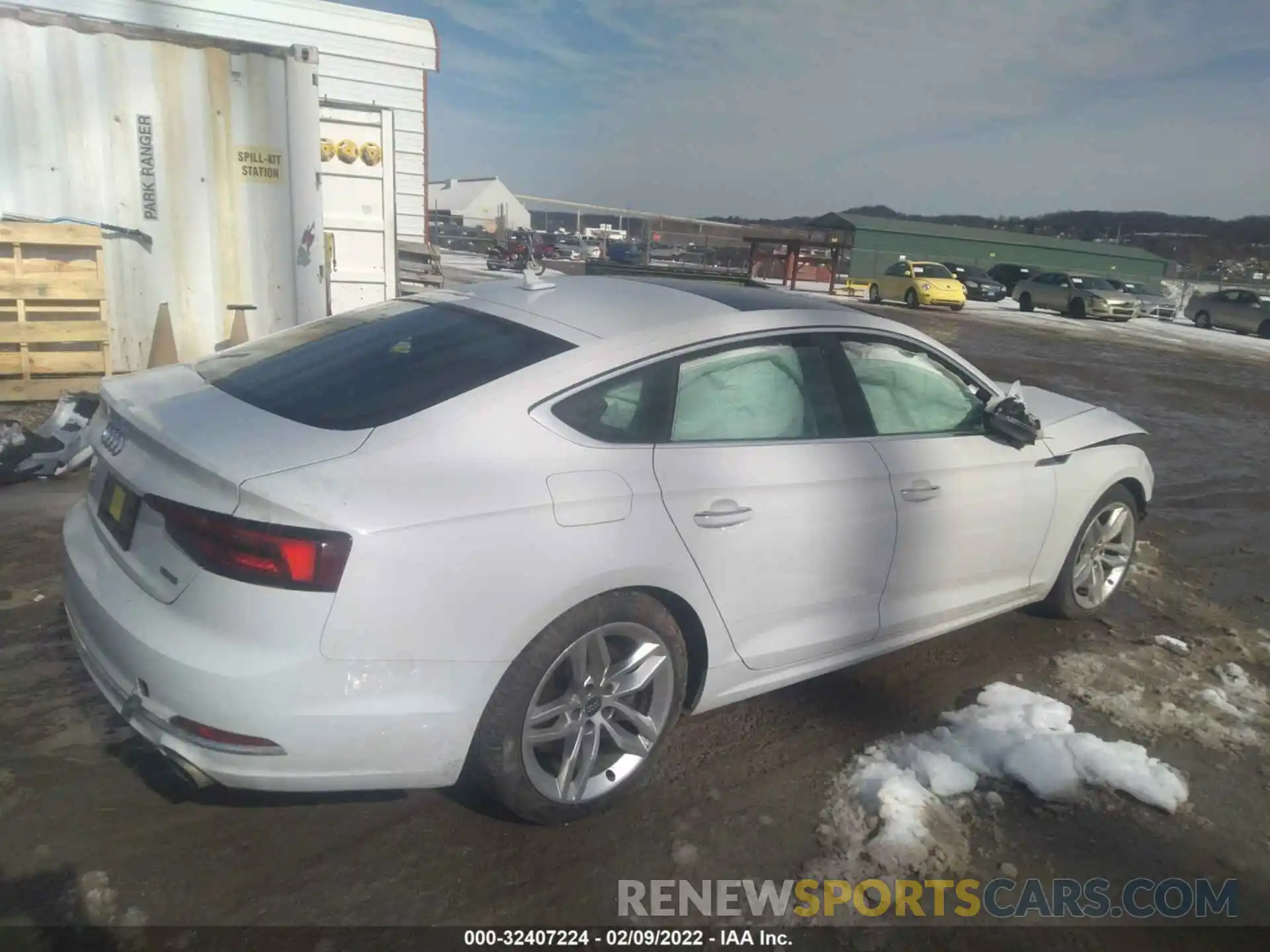 4 Фотография поврежденного автомобиля WAUANCF50KA023721 AUDI A5 SPORTBACK 2019