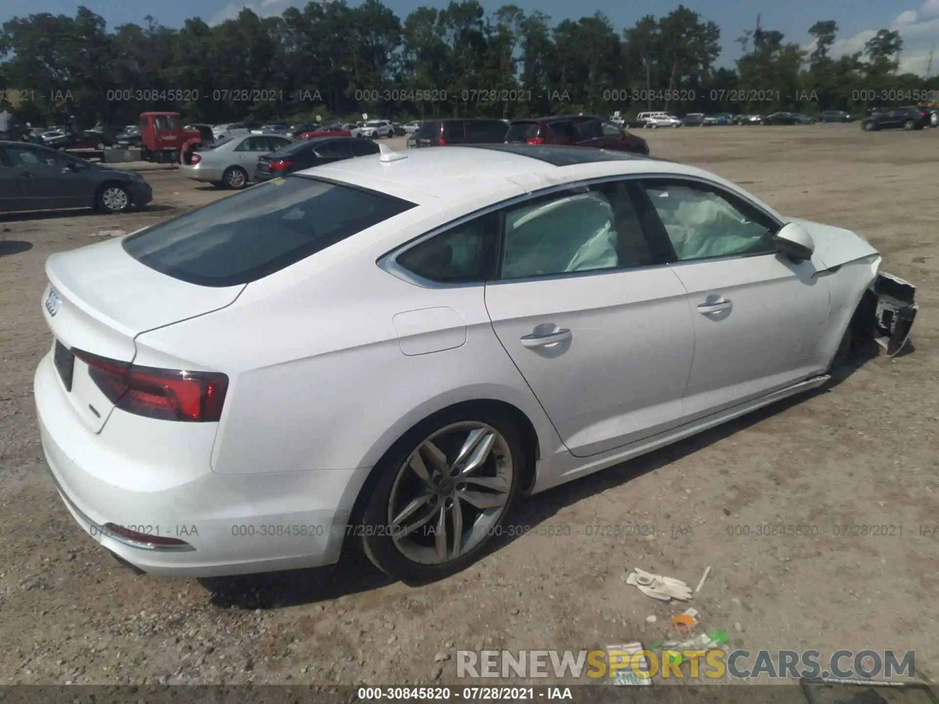 4 Photograph of a damaged car WAUANCF51KA060163 AUDI A5 SPORTBACK 2019