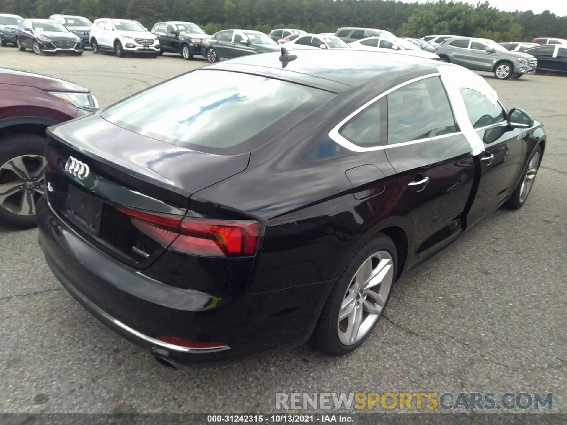 4 Photograph of a damaged car WAUANCF53KA100033 AUDI A5 SPORTBACK 2019