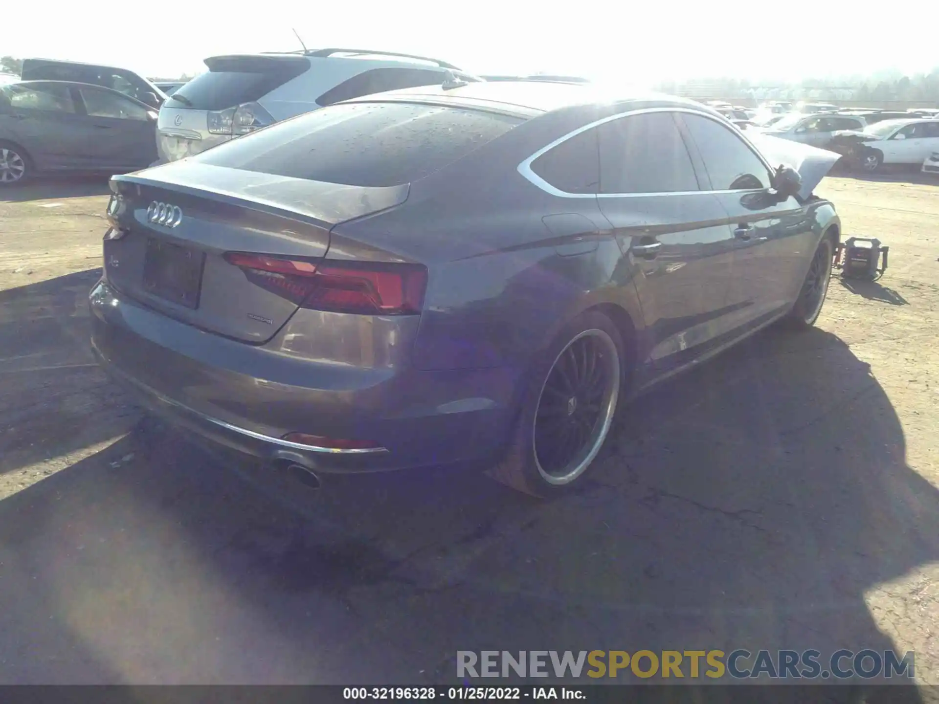 4 Фотография поврежденного автомобиля WAUANCF54KA051148 AUDI A5 SPORTBACK 2019