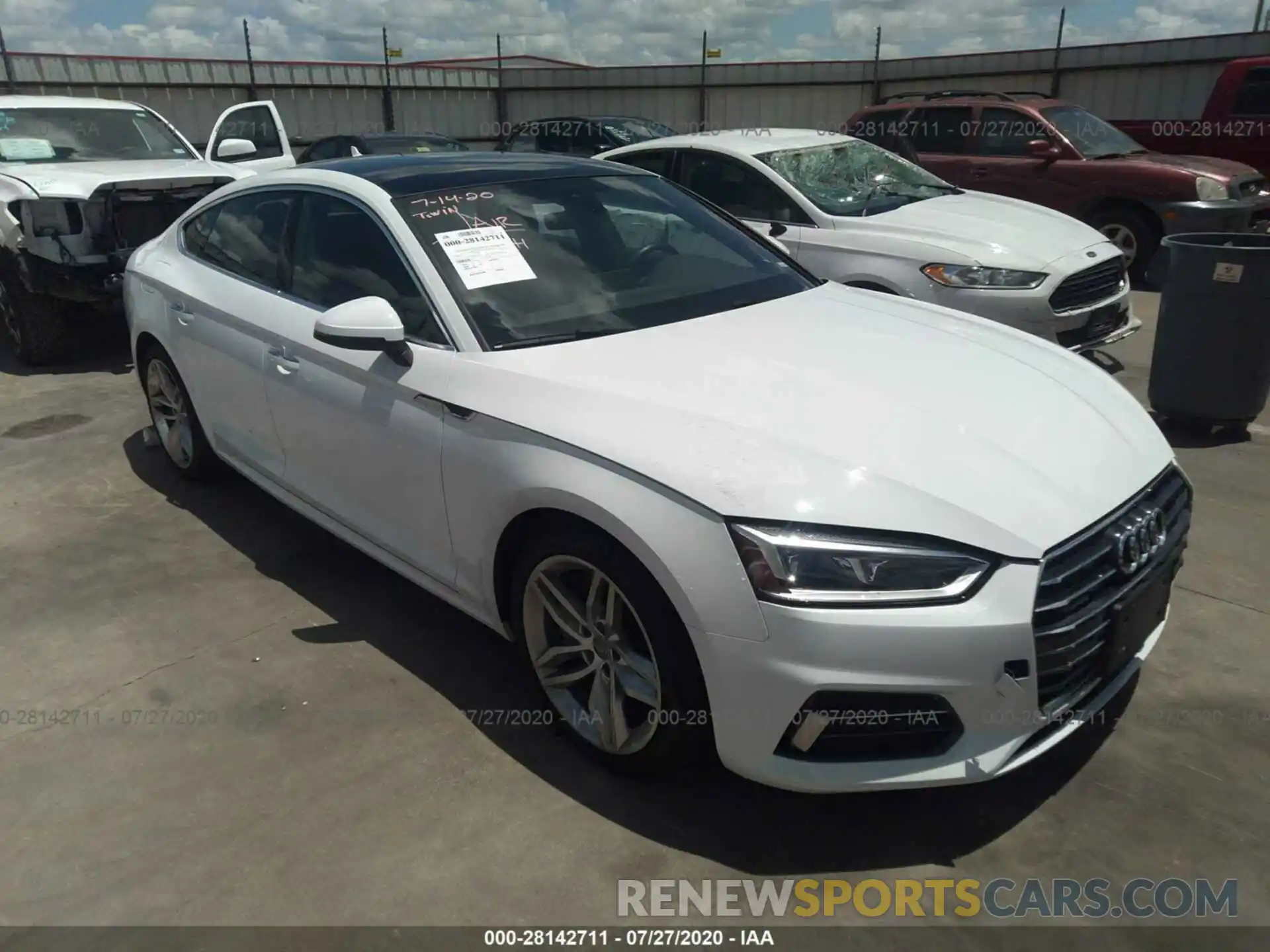 1 Photograph of a damaged car WAUANCF56KA063933 AUDI A5 SPORTBACK 2019