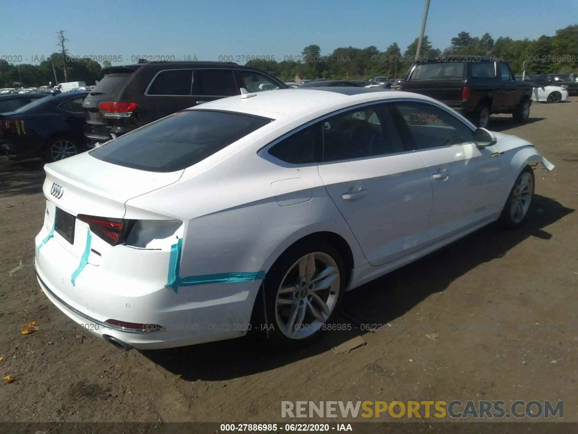 4 Photograph of a damaged car WAUBNCF50KA096530 AUDI A5 SPORTBACK 2019