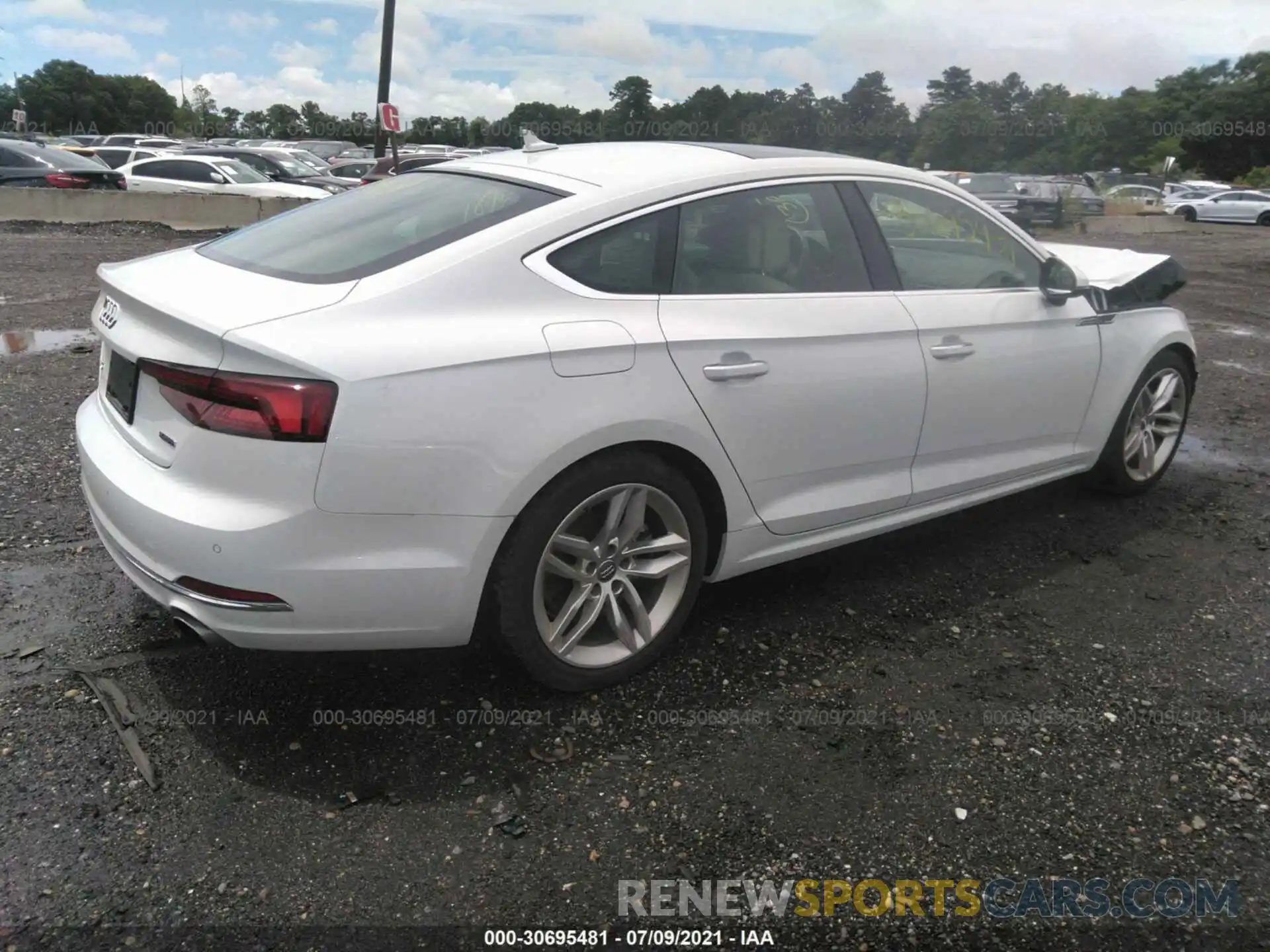 4 Photograph of a damaged car WAUBNCF54KA074871 AUDI A5 SPORTBACK 2019