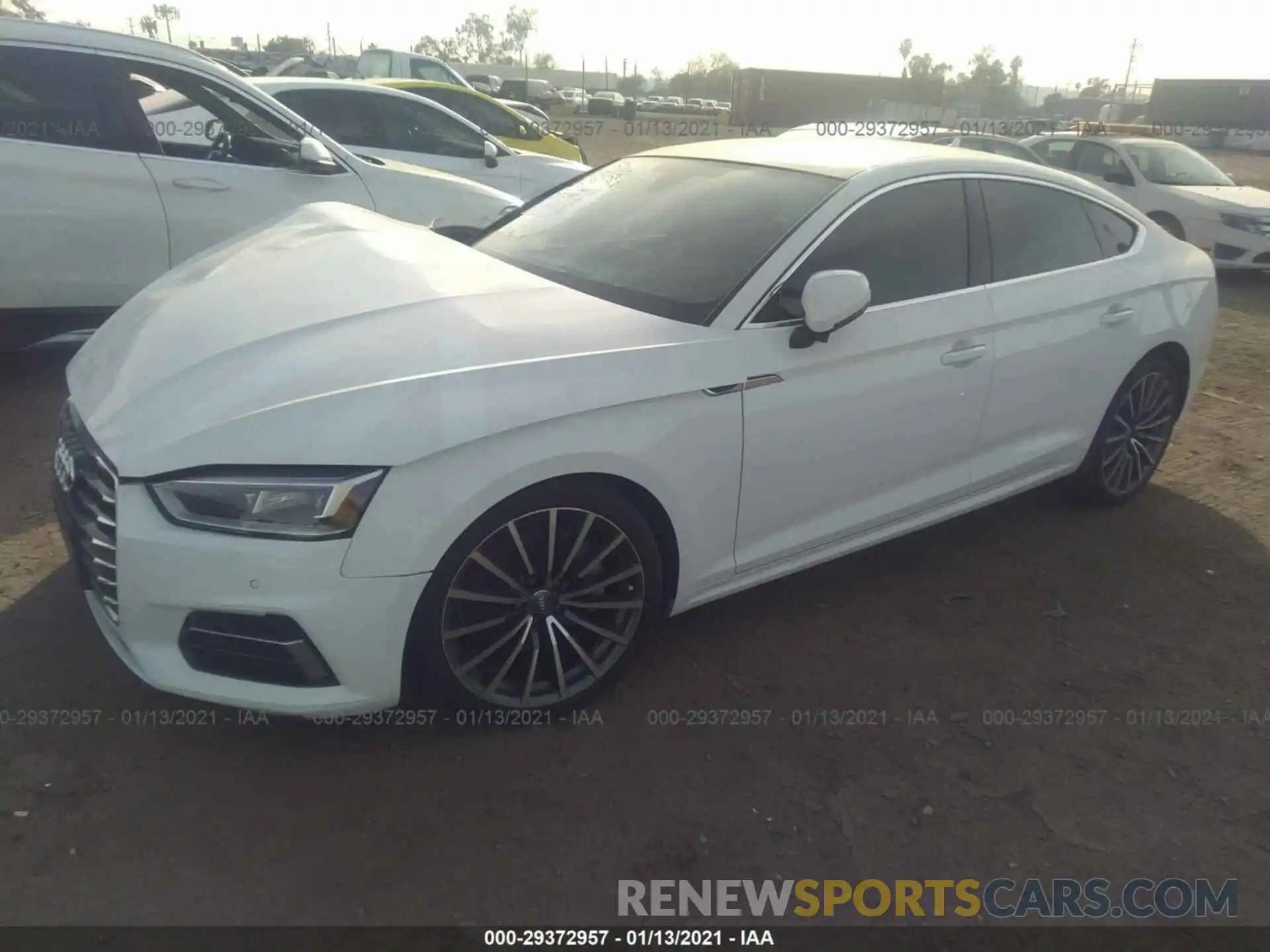 2 Фотография поврежденного автомобиля WAUBNCF55KA046822 AUDI A5 SPORTBACK 2019