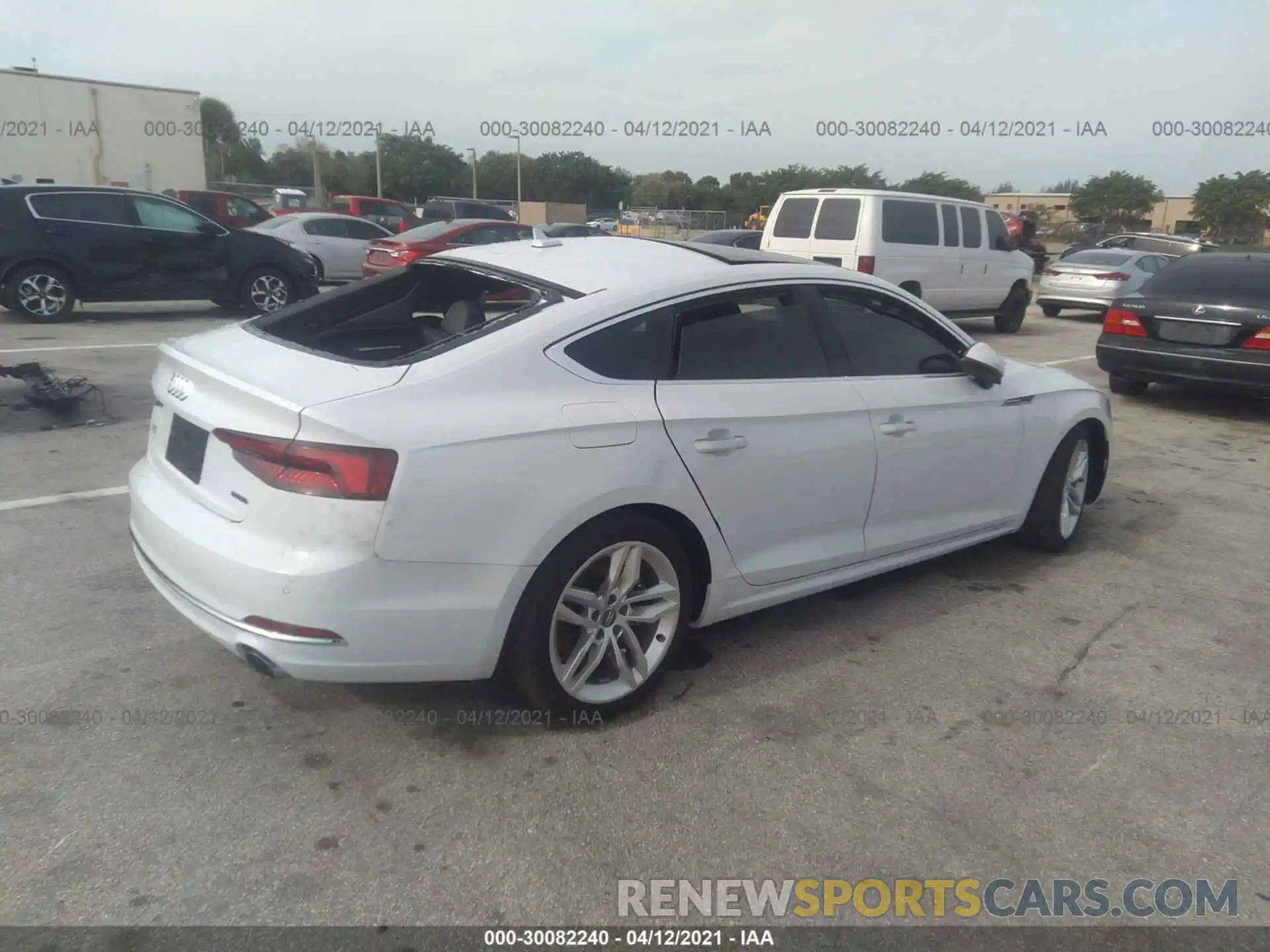 4 Photograph of a damaged car WAUBNCF57KA100508 AUDI A5 SPORTBACK 2019