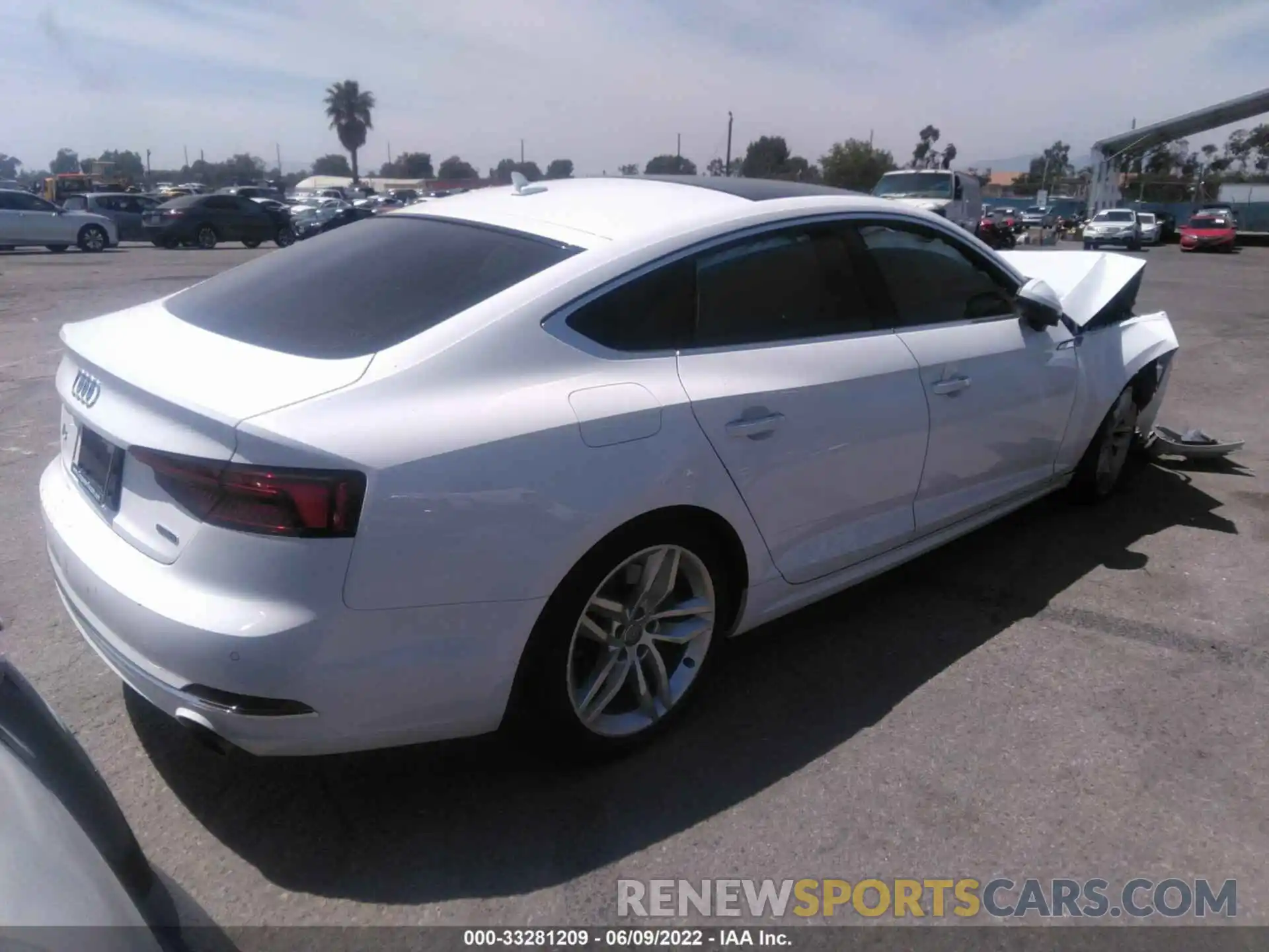 4 Photograph of a damaged car WAUBNCF5XKA022757 AUDI A5 SPORTBACK 2019