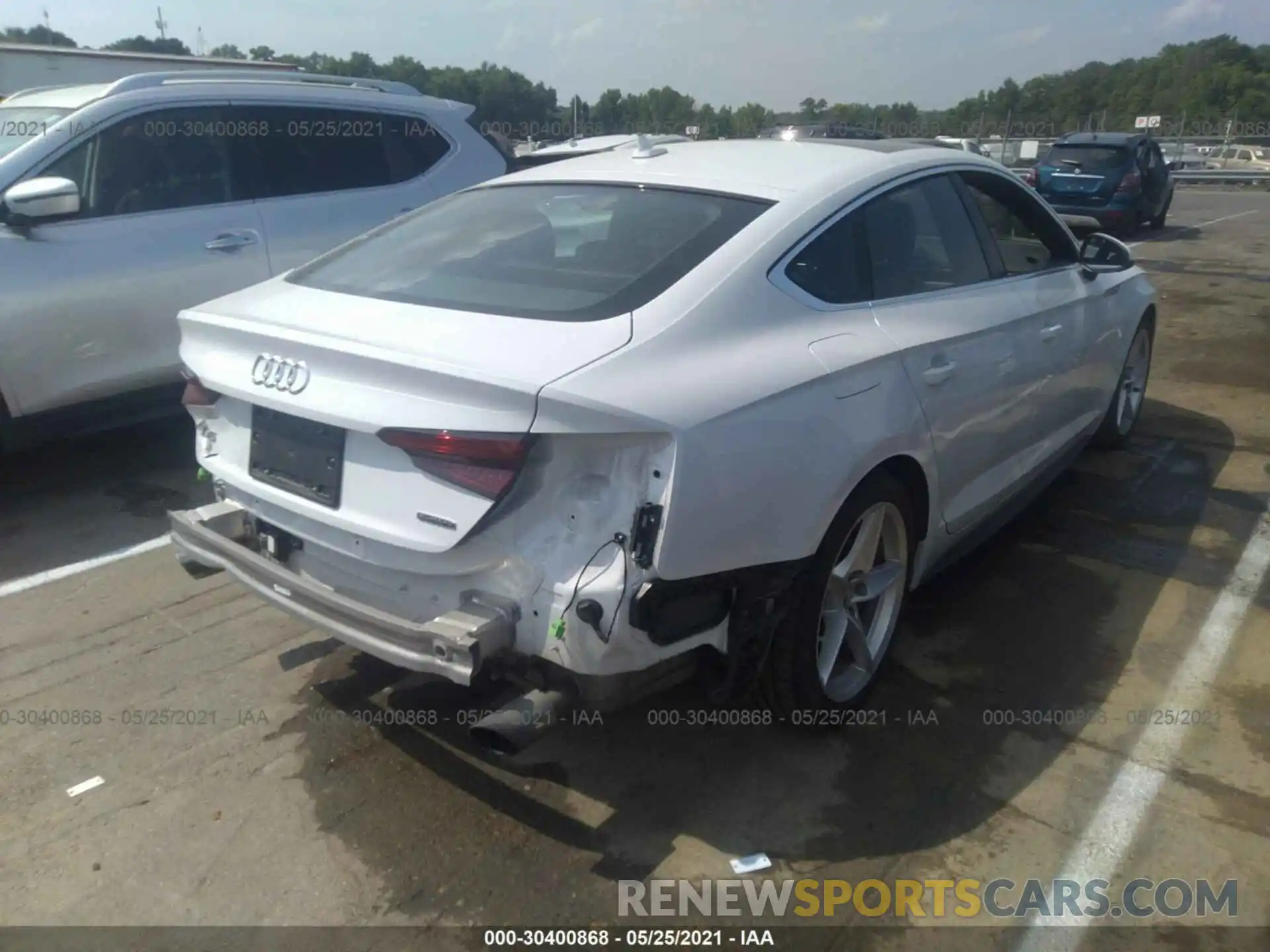 4 Photograph of a damaged car WAUDNCF52KA026164 AUDI A5 SPORTBACK 2019