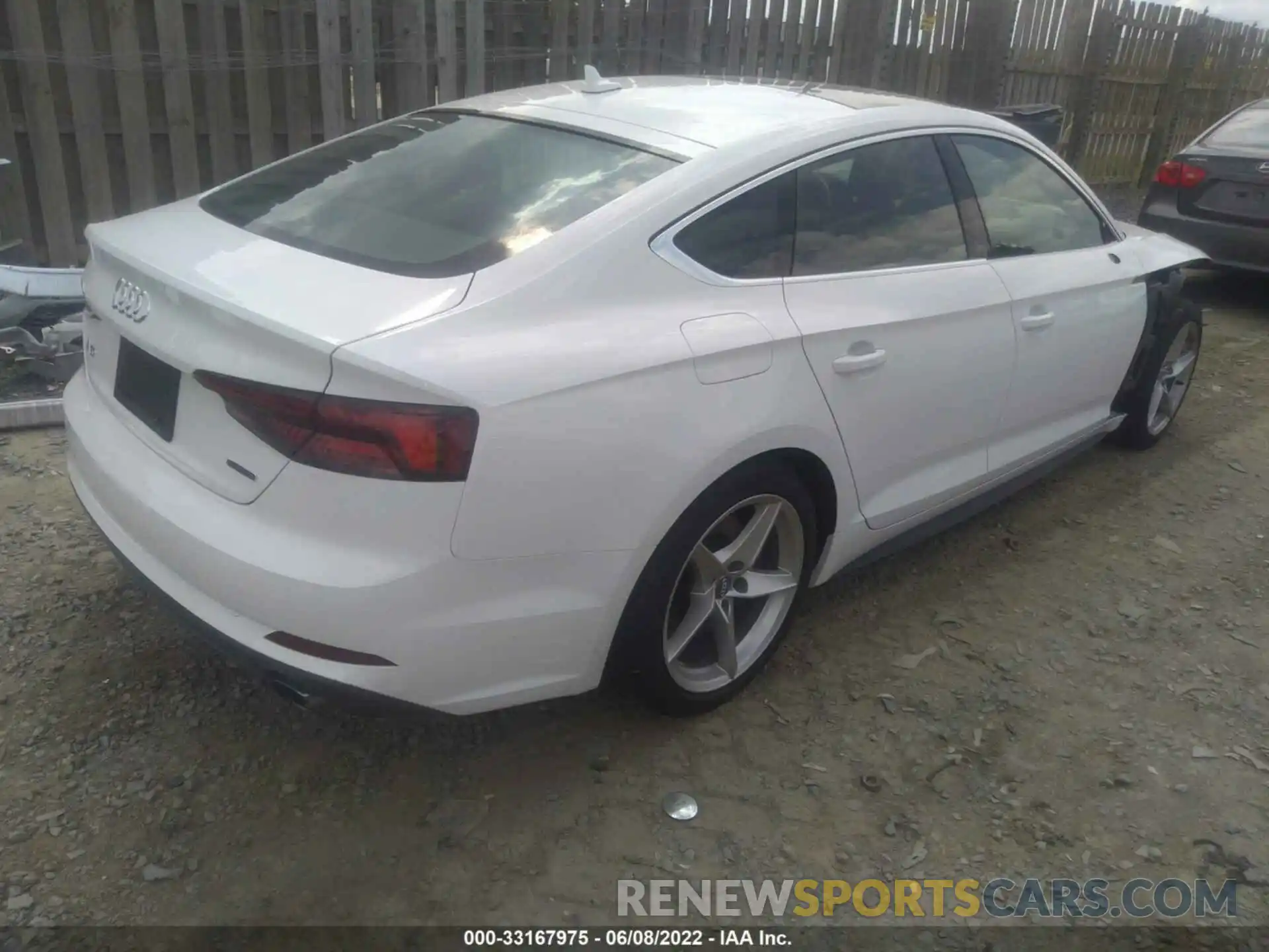 4 Фотография поврежденного автомобиля WAUDNCF53KA016050 AUDI A5 SPORTBACK 2019