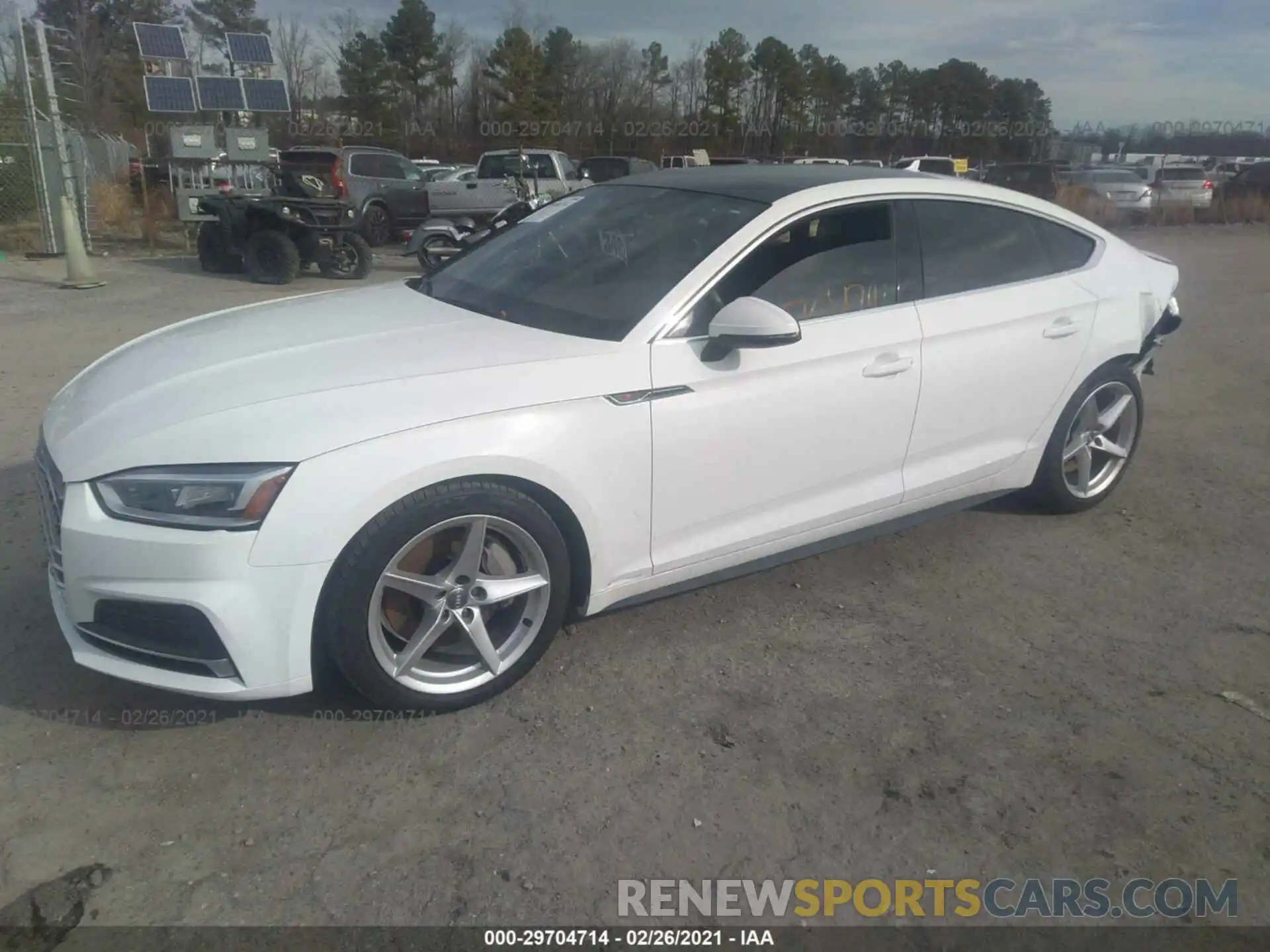 2 Фотография поврежденного автомобиля WAUDNCF54KA046884 AUDI A5 SPORTBACK 2019