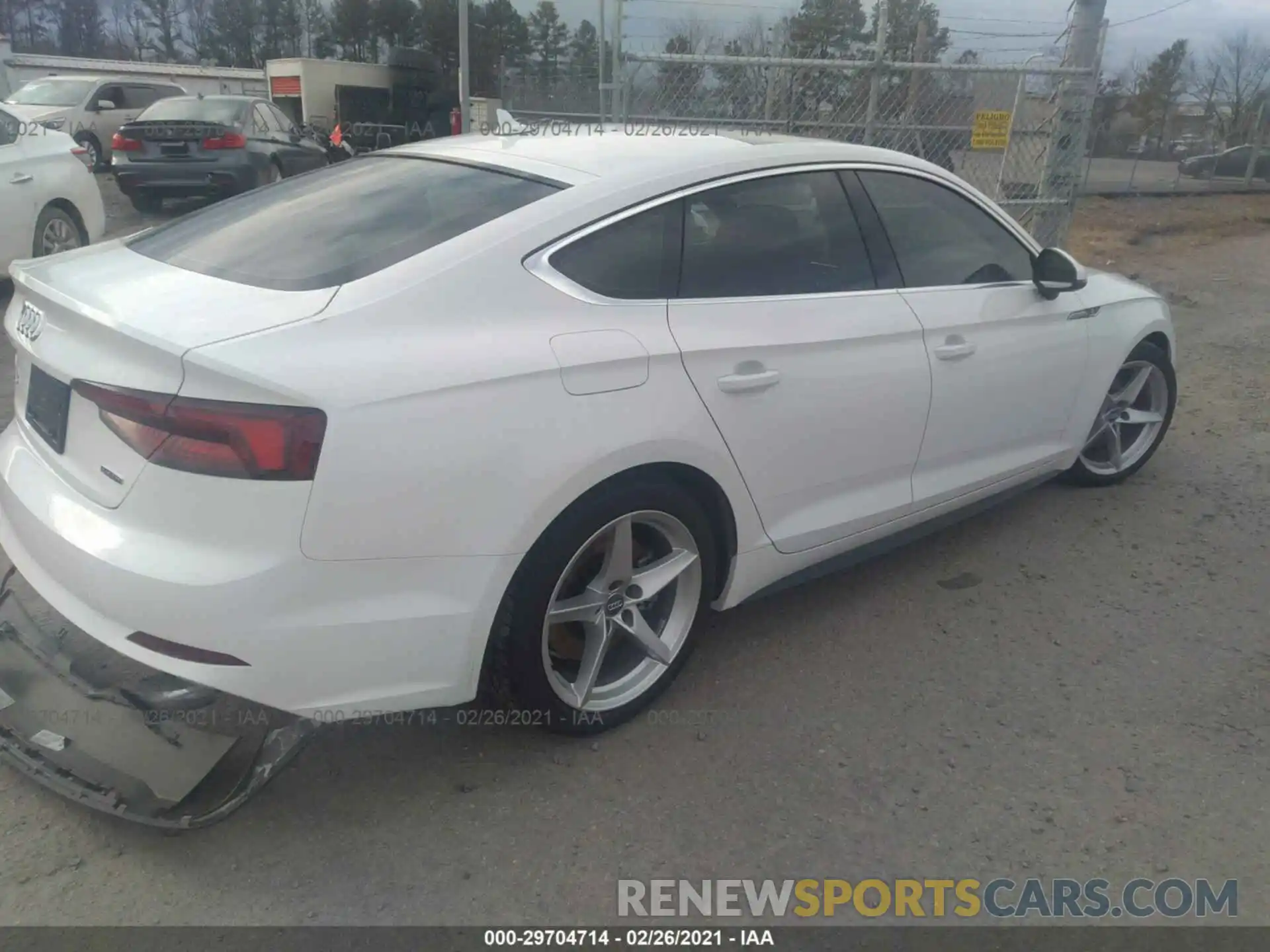 4 Фотография поврежденного автомобиля WAUDNCF54KA046884 AUDI A5 SPORTBACK 2019