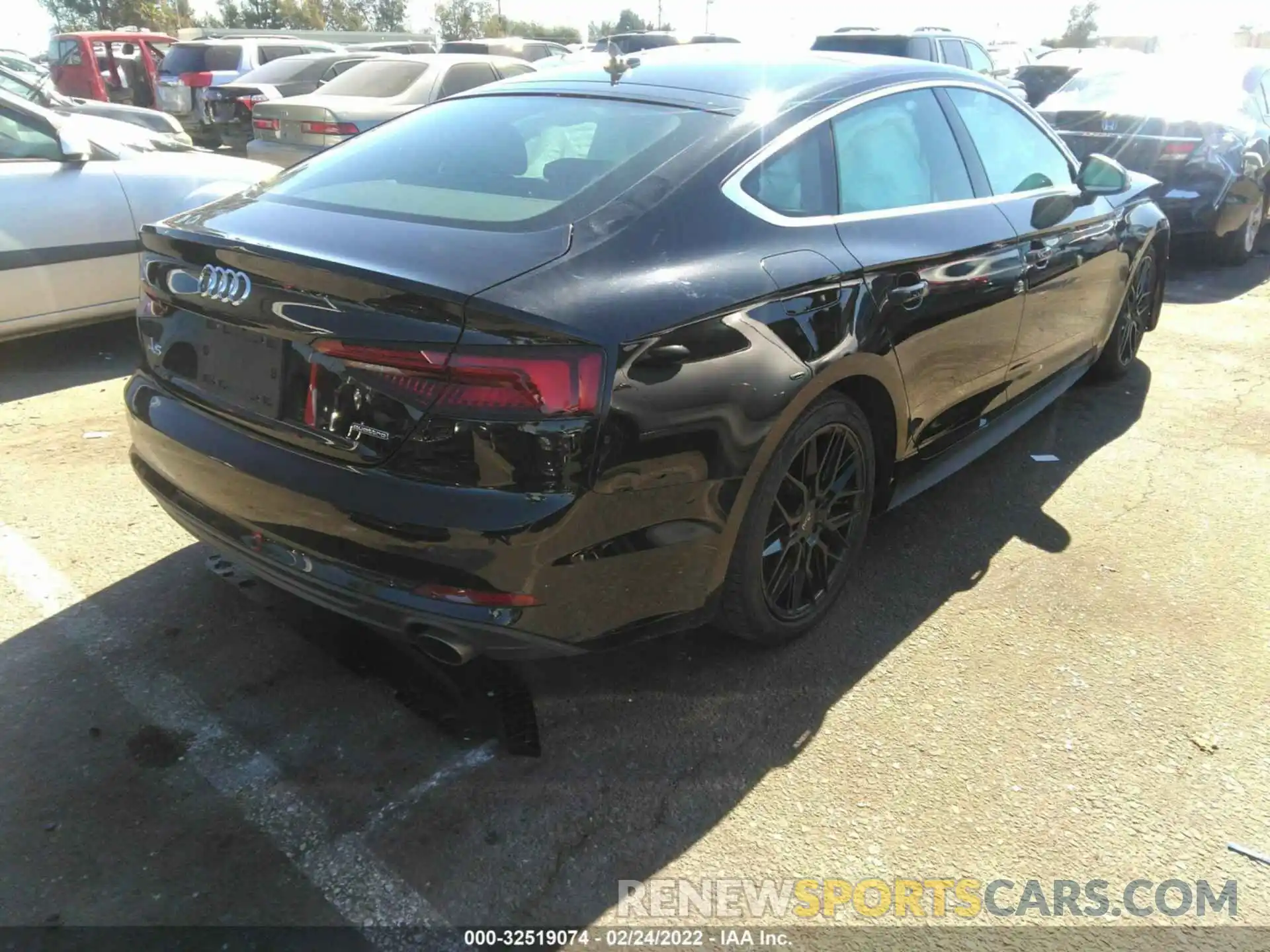 4 Фотография поврежденного автомобиля WAUDNCF55KA091896 AUDI A5 SPORTBACK 2019