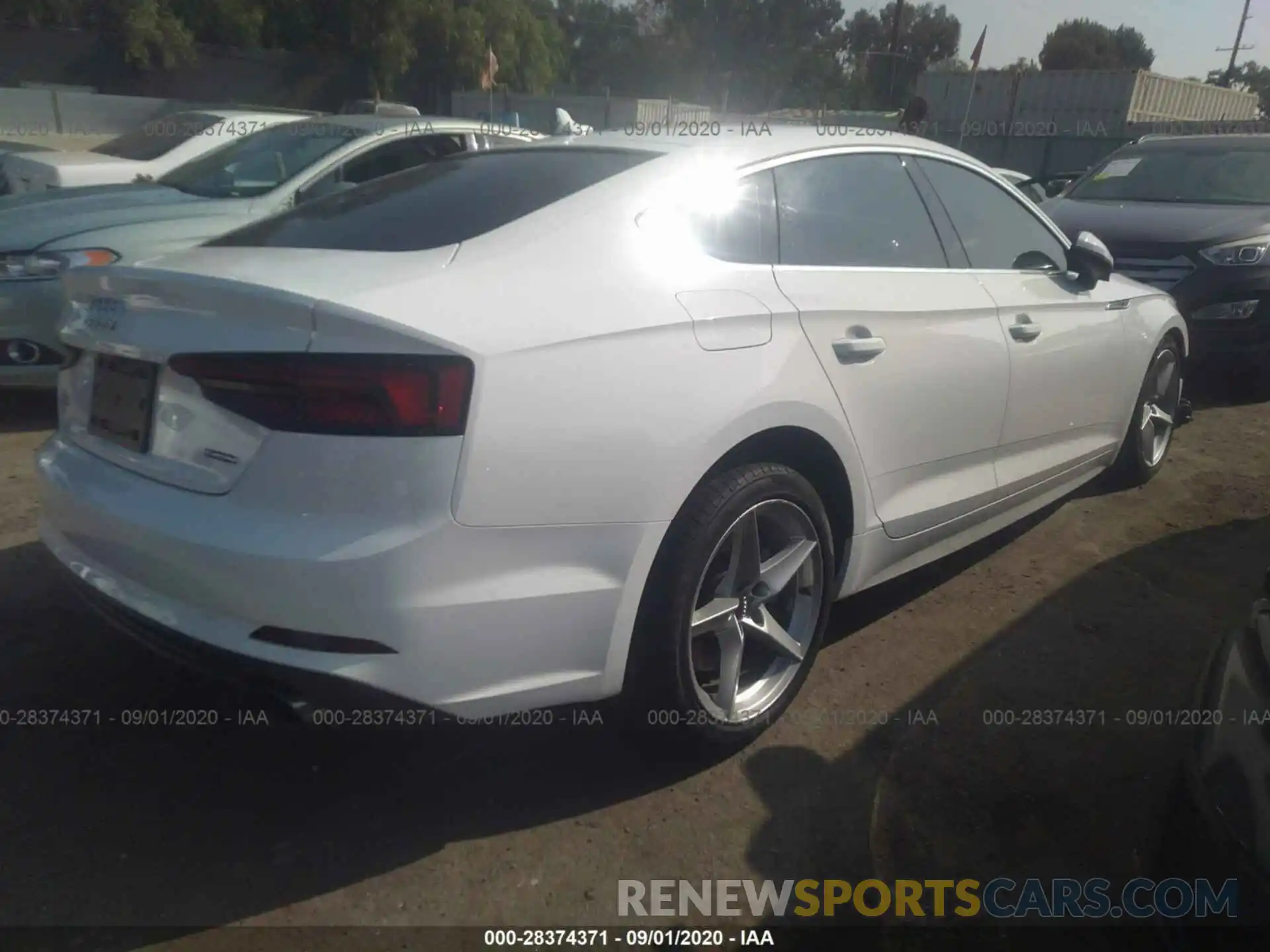 4 Photograph of a damaged car WAUDNCF59KA100549 AUDI A5 SPORTBACK 2019