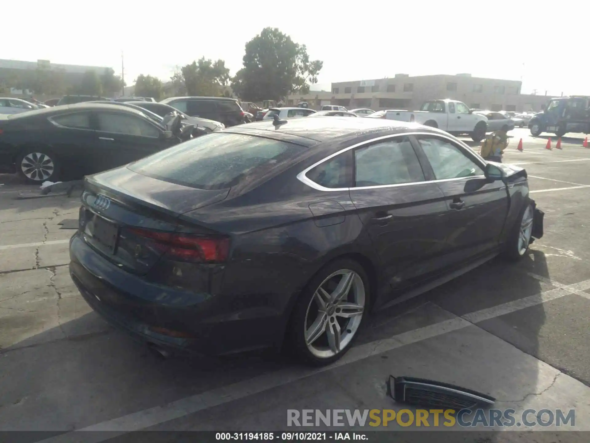 4 Photograph of a damaged car WAUENCF50KA091227 AUDI A5 SPORTBACK 2019