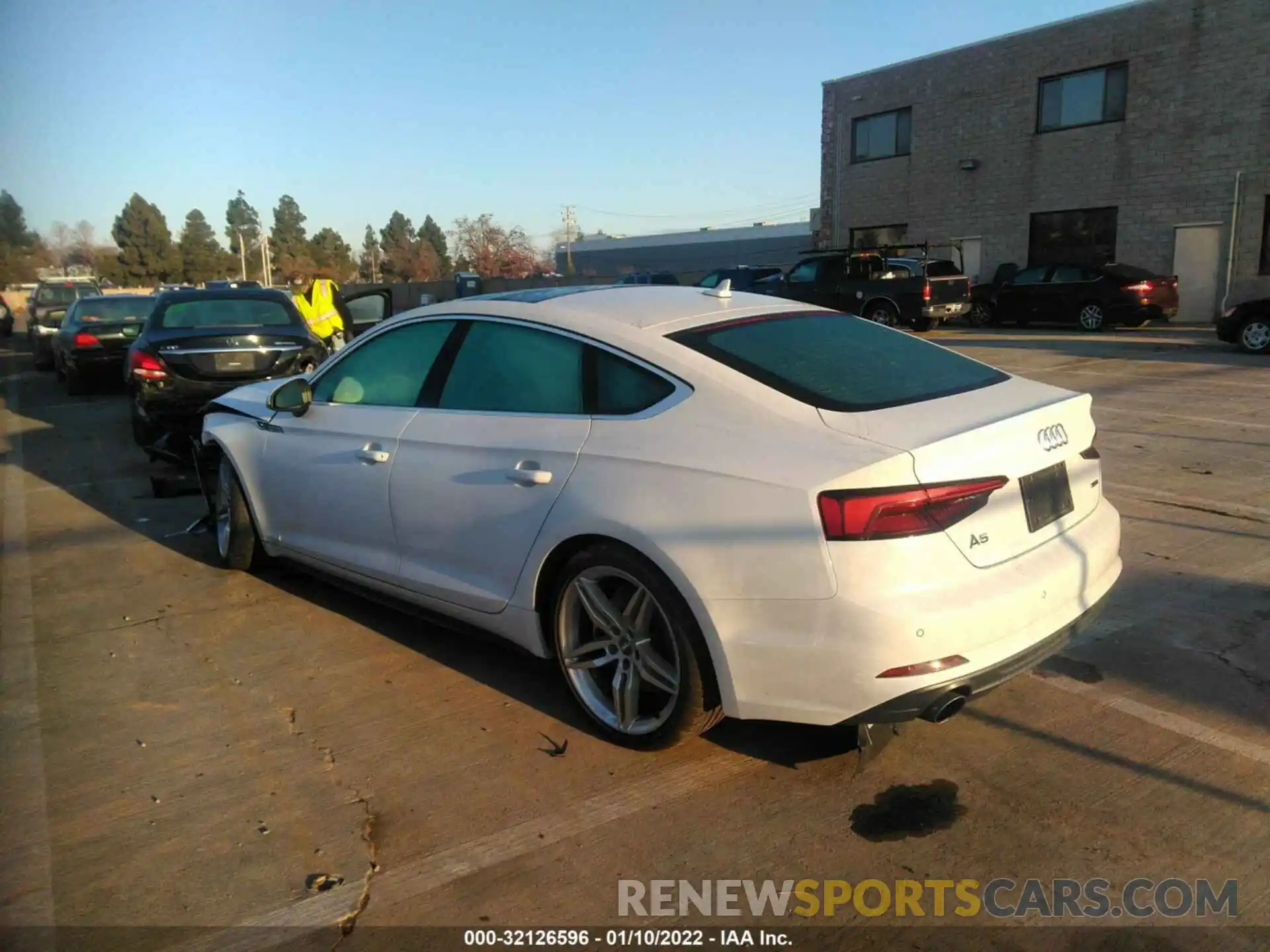 3 Photograph of a damaged car WAUENCF52KA031045 AUDI A5 SPORTBACK 2019