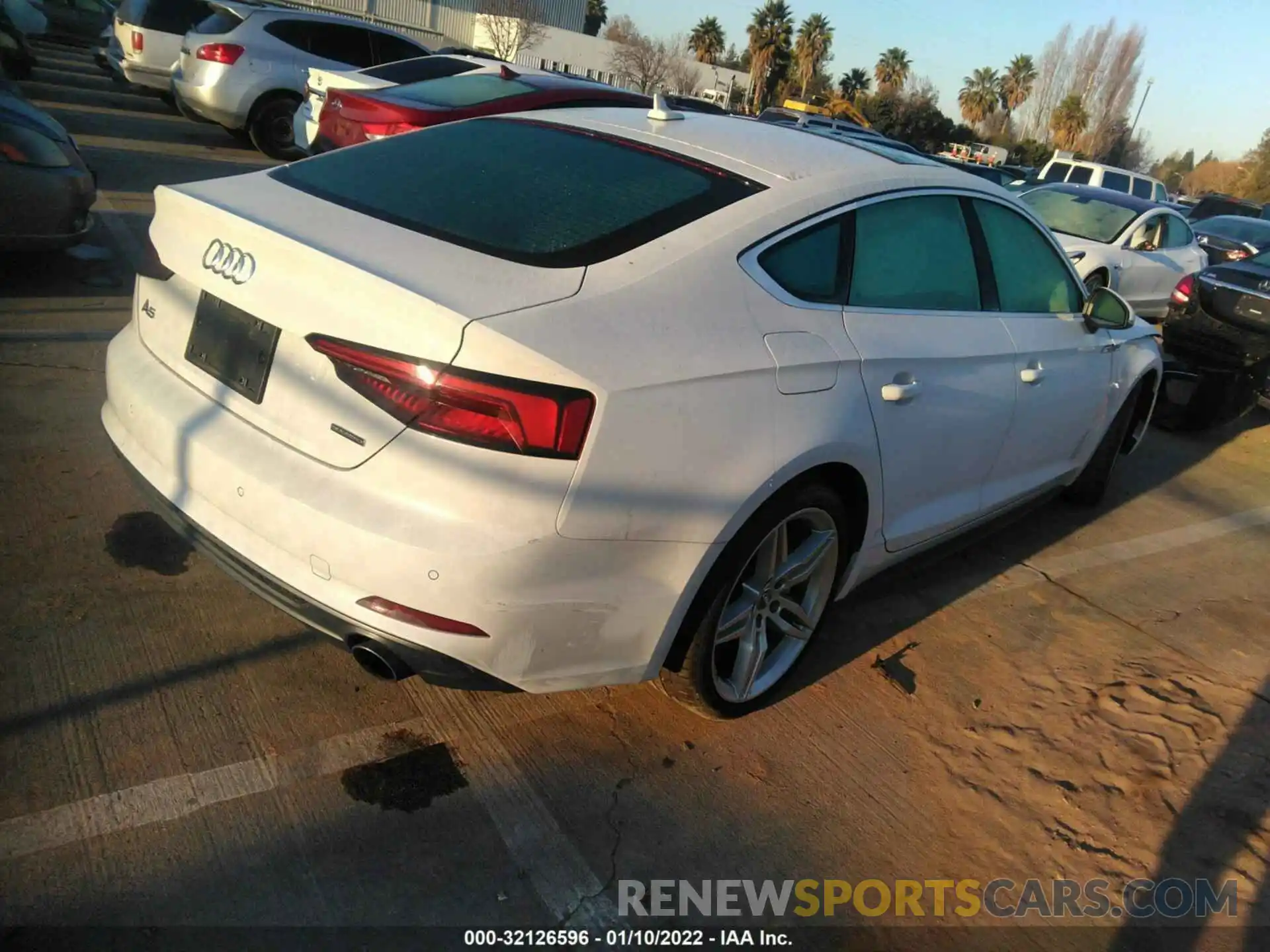 4 Photograph of a damaged car WAUENCF52KA031045 AUDI A5 SPORTBACK 2019