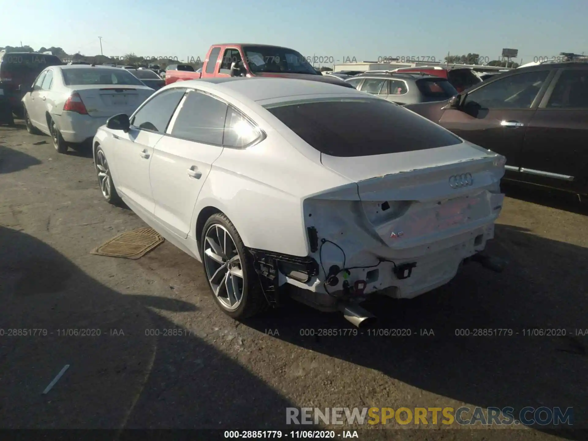 3 Photograph of a damaged car WAUENCF52KA098972 AUDI A5 SPORTBACK 2019