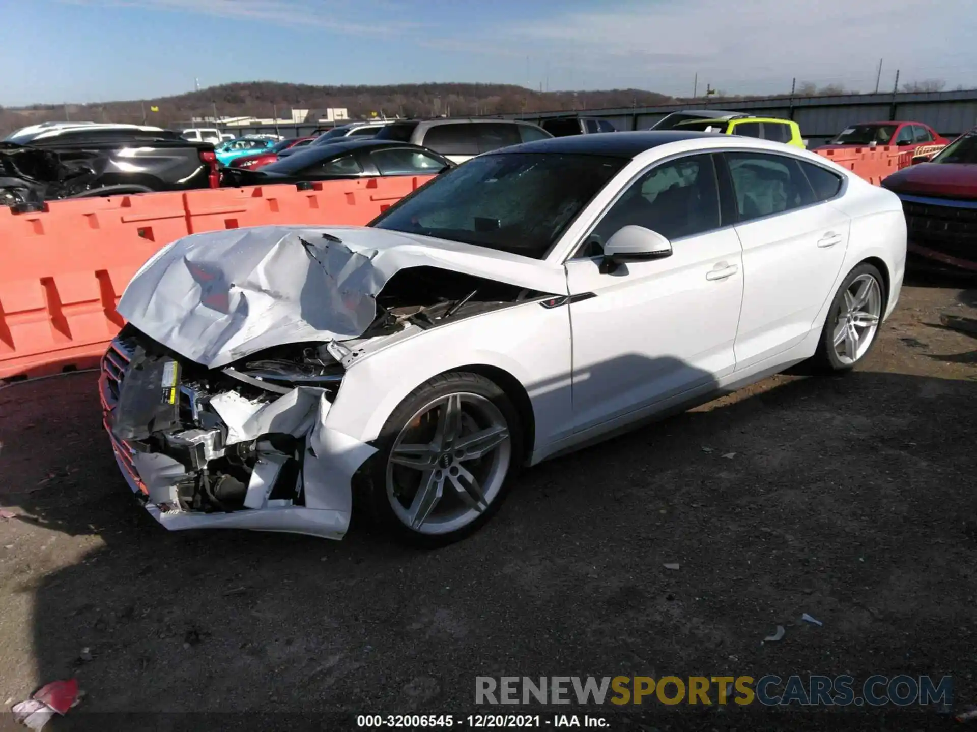 2 Photograph of a damaged car WAUENCF53KA013850 AUDI A5 SPORTBACK 2019