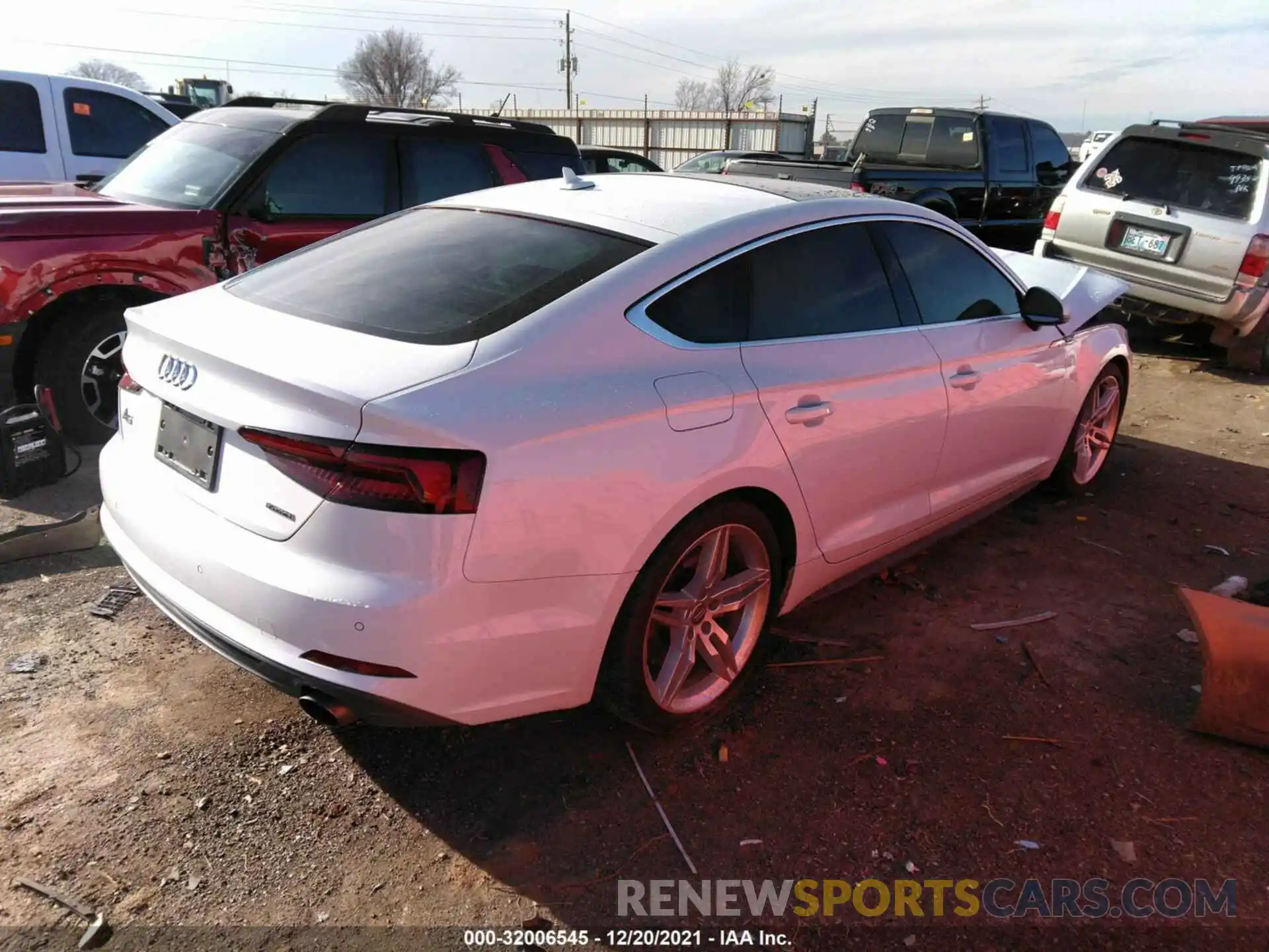 4 Photograph of a damaged car WAUENCF53KA013850 AUDI A5 SPORTBACK 2019