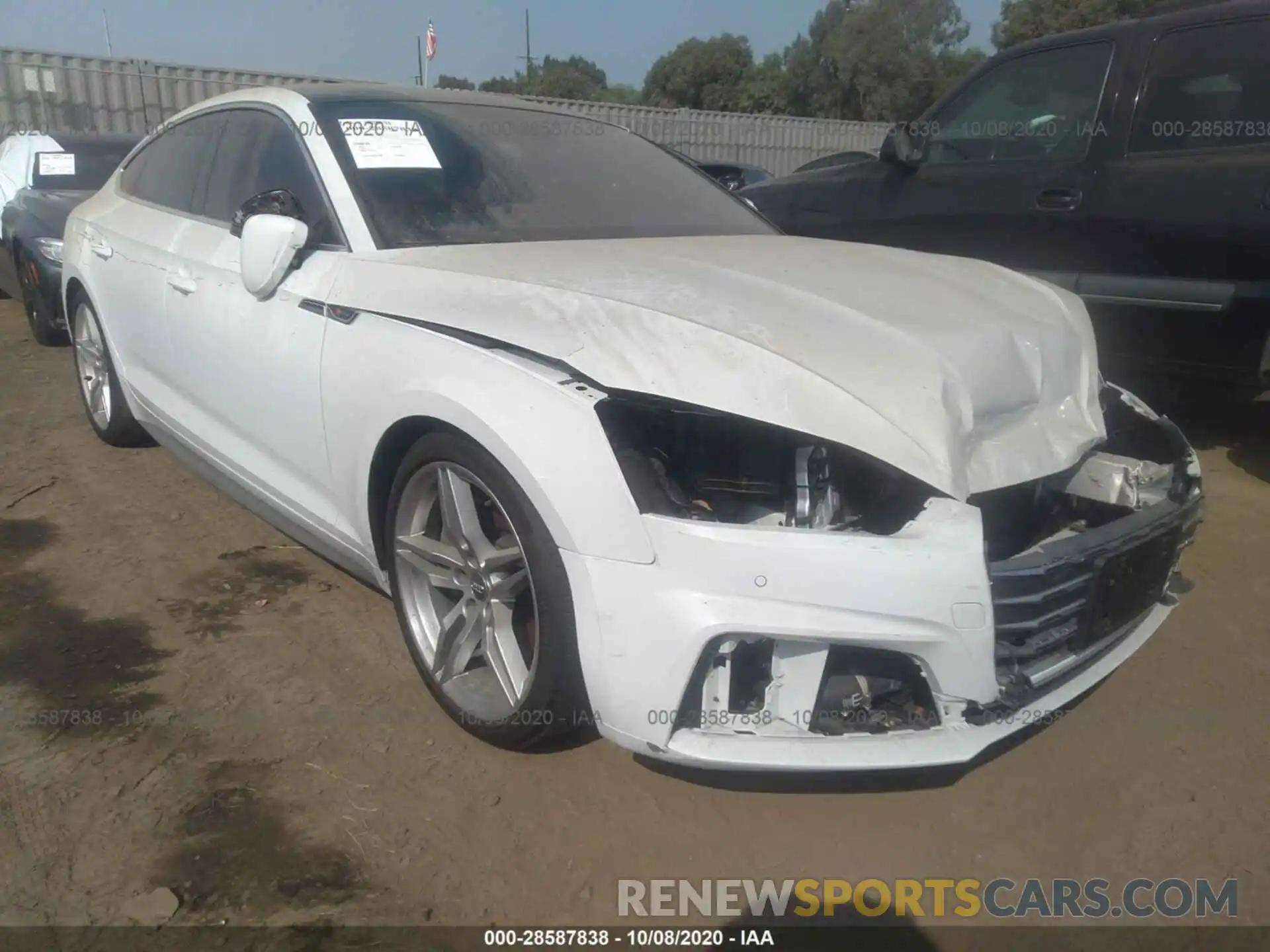 1 Photograph of a damaged car WAUENCF56KA027029 AUDI A5 SPORTBACK 2019