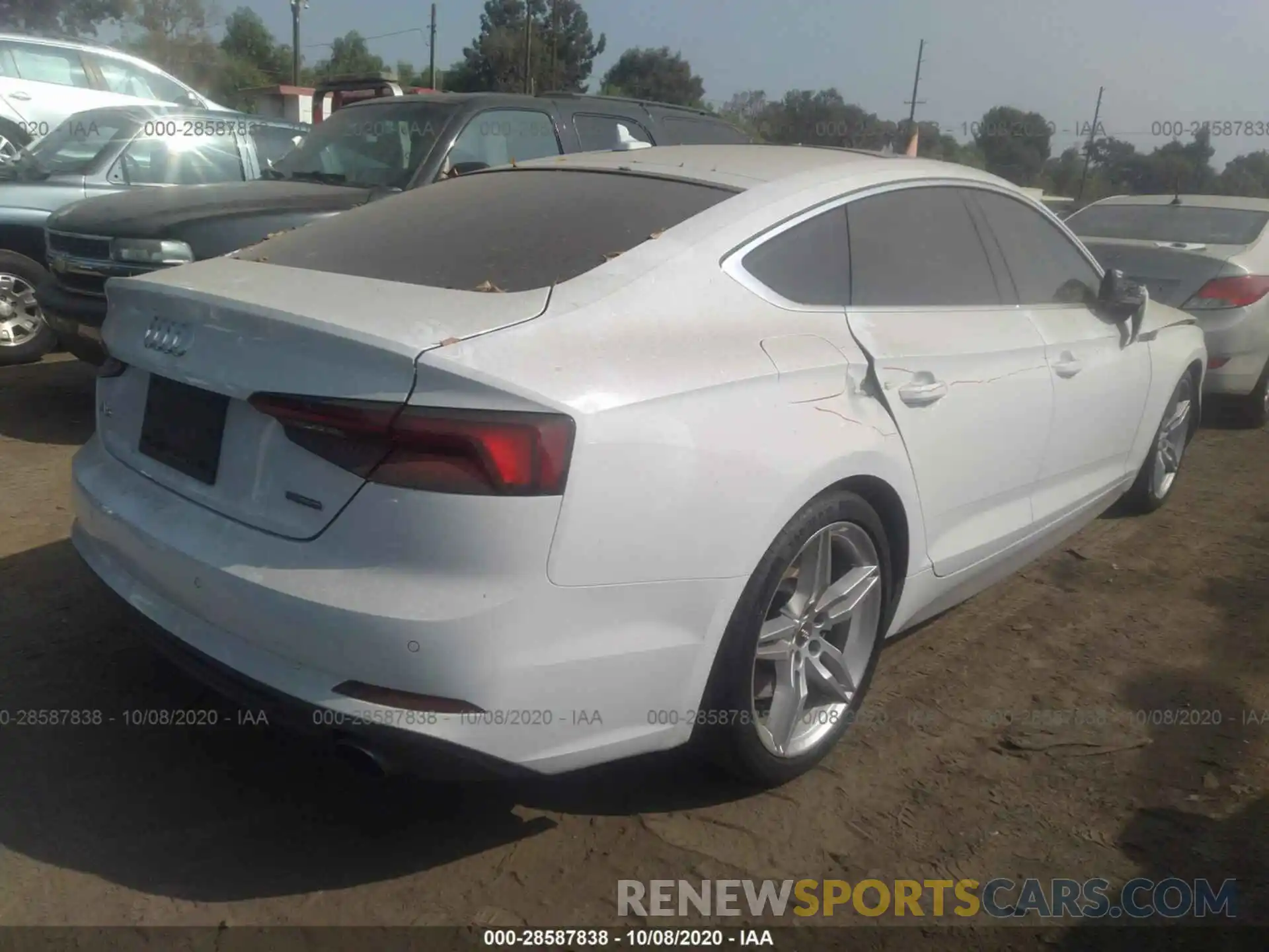 4 Photograph of a damaged car WAUENCF56KA027029 AUDI A5 SPORTBACK 2019