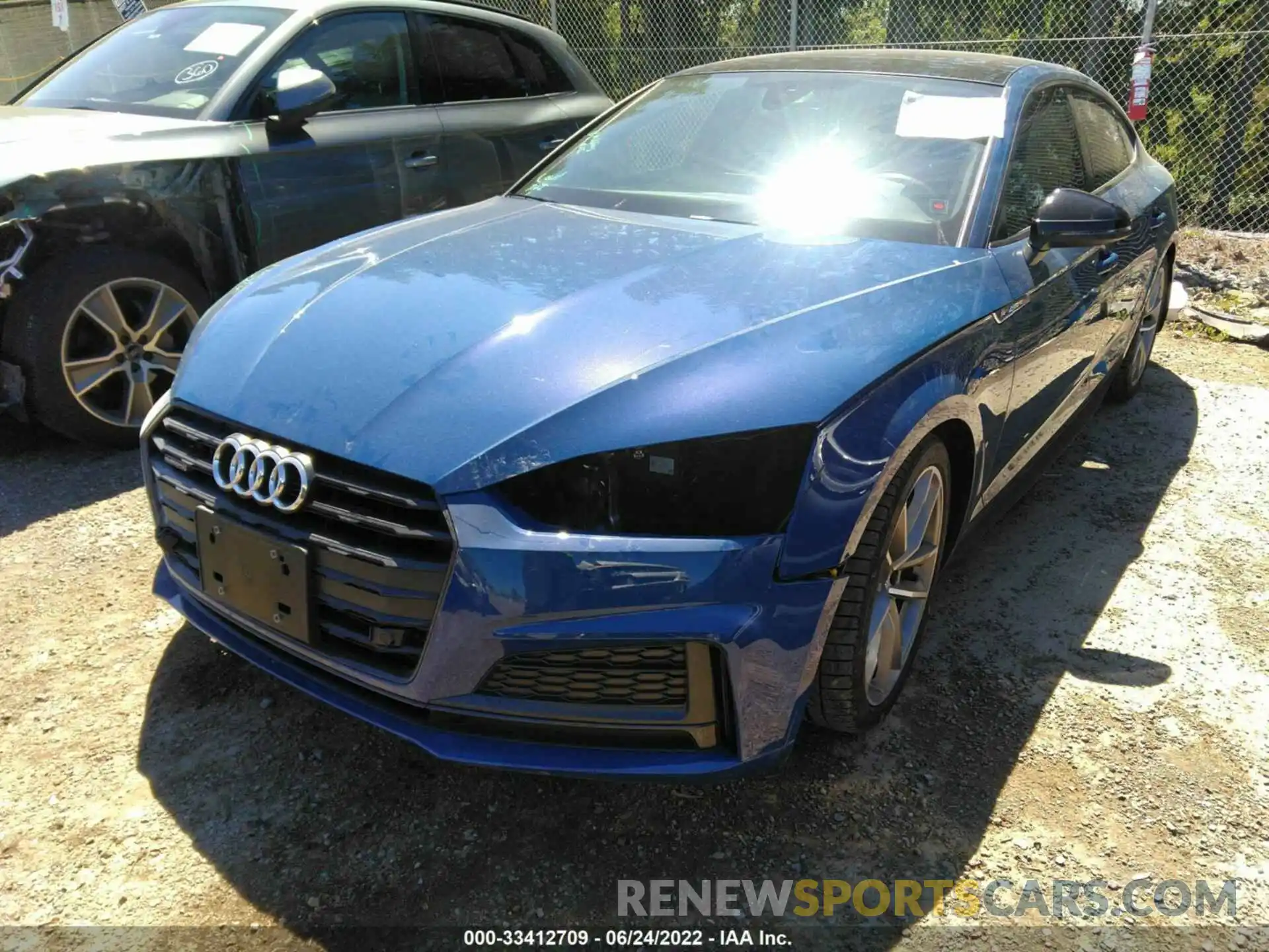 2 Фотография поврежденного автомобиля WAUENCF56KA031923 AUDI A5 SPORTBACK 2019