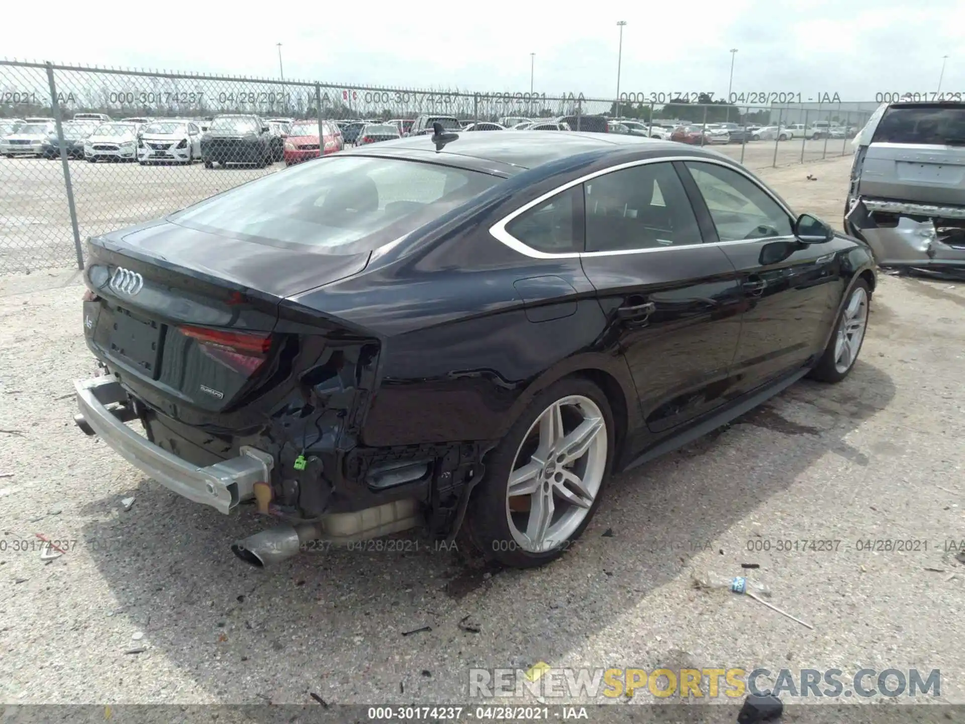 4 Фотография поврежденного автомобиля WAUENCF57KA019361 AUDI A5 SPORTBACK 2019