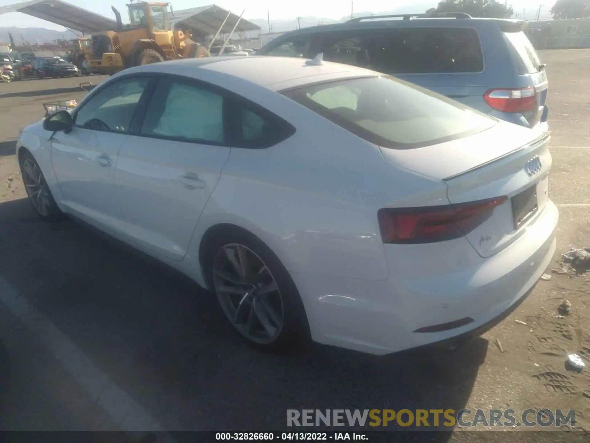 3 Photograph of a damaged car WAUENCF57KA026620 AUDI A5 SPORTBACK 2019