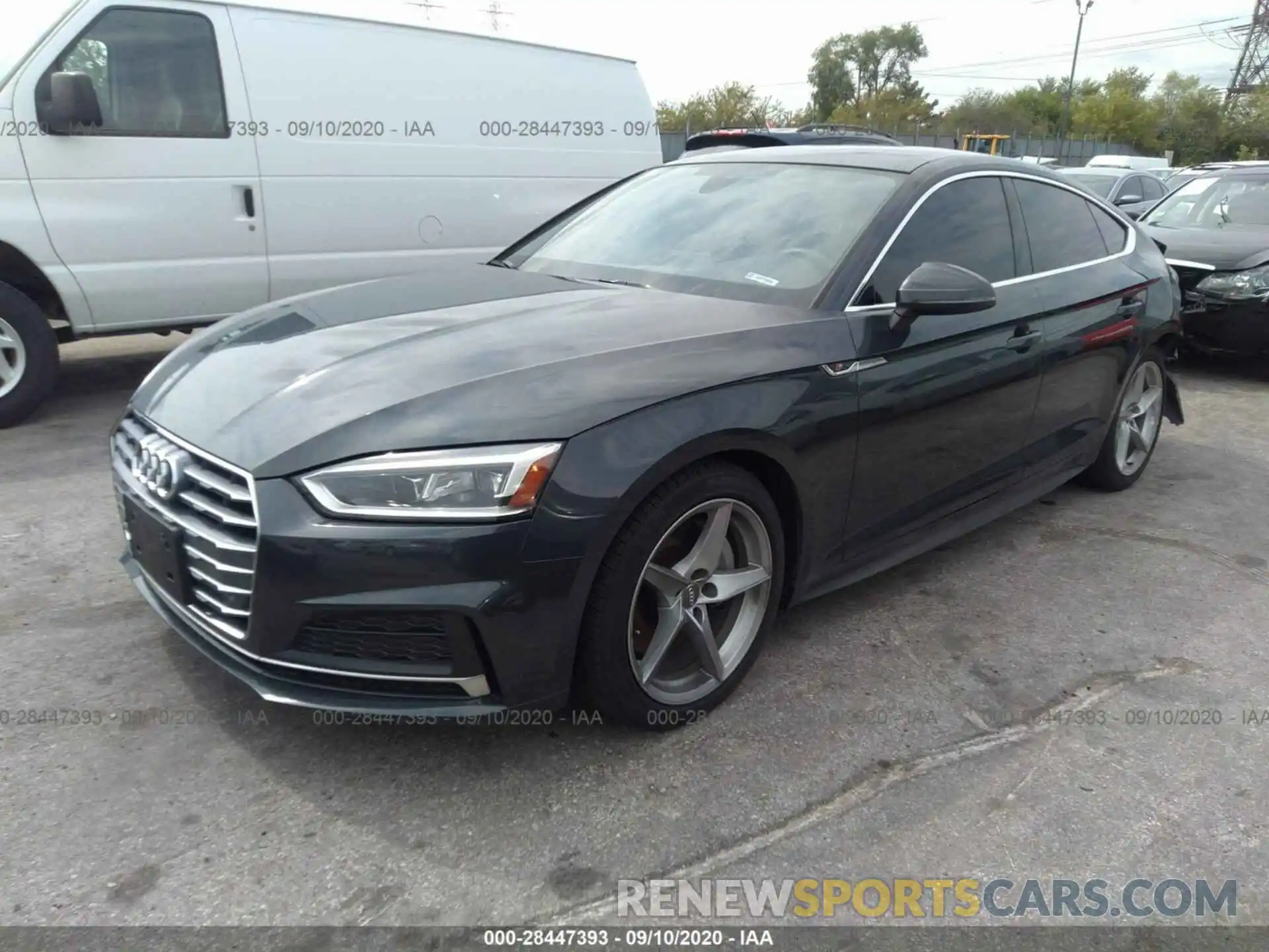 2 Фотография поврежденного автомобиля WAUENCF5XKA017460 AUDI A5 SPORTBACK 2019