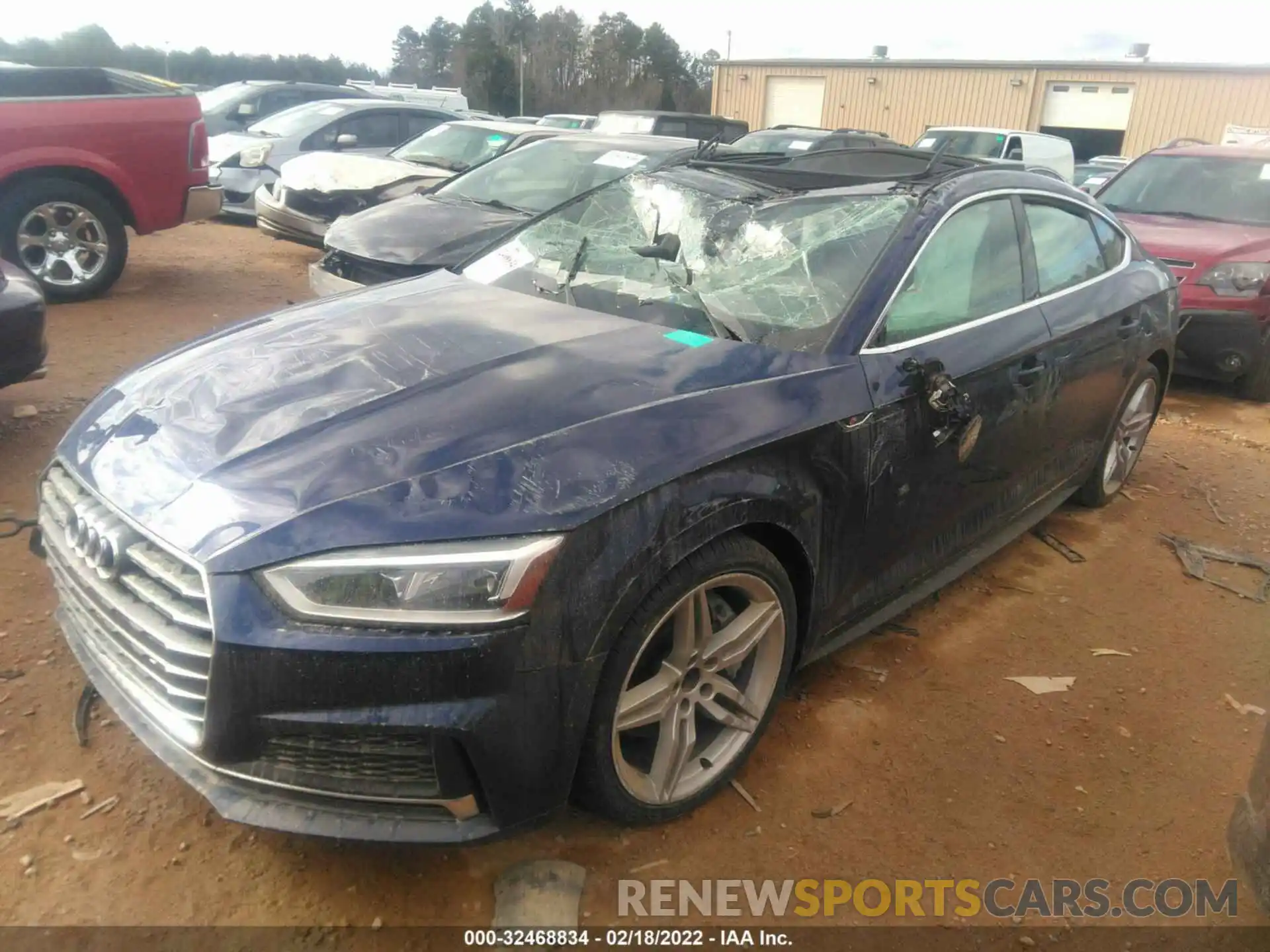 2 Фотография поврежденного автомобиля WAUENCF5XKA069574 AUDI A5 SPORTBACK 2019